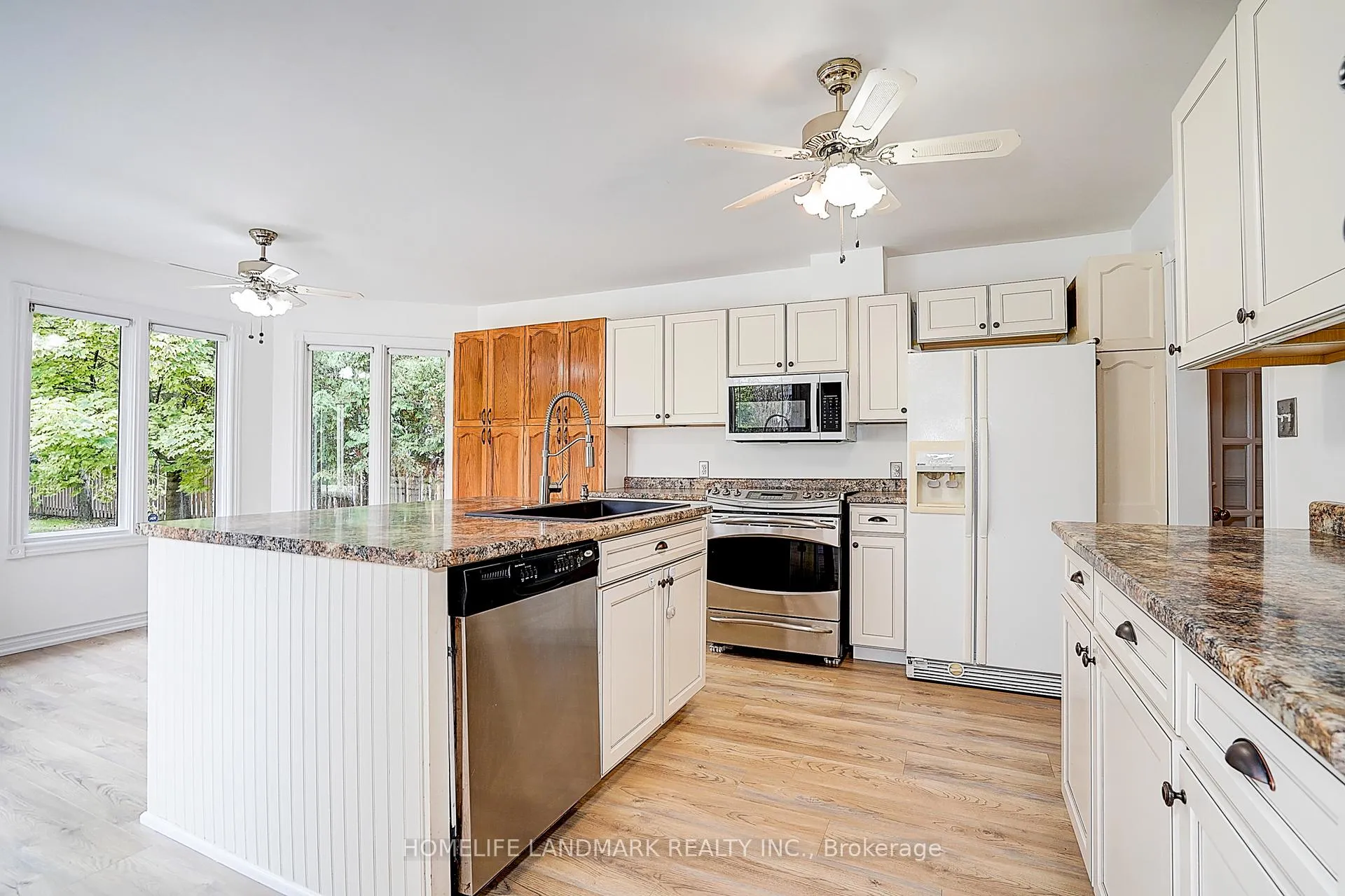 Photo 14 of 19 Bridle Court, Clarington, Courtice — HOMEH