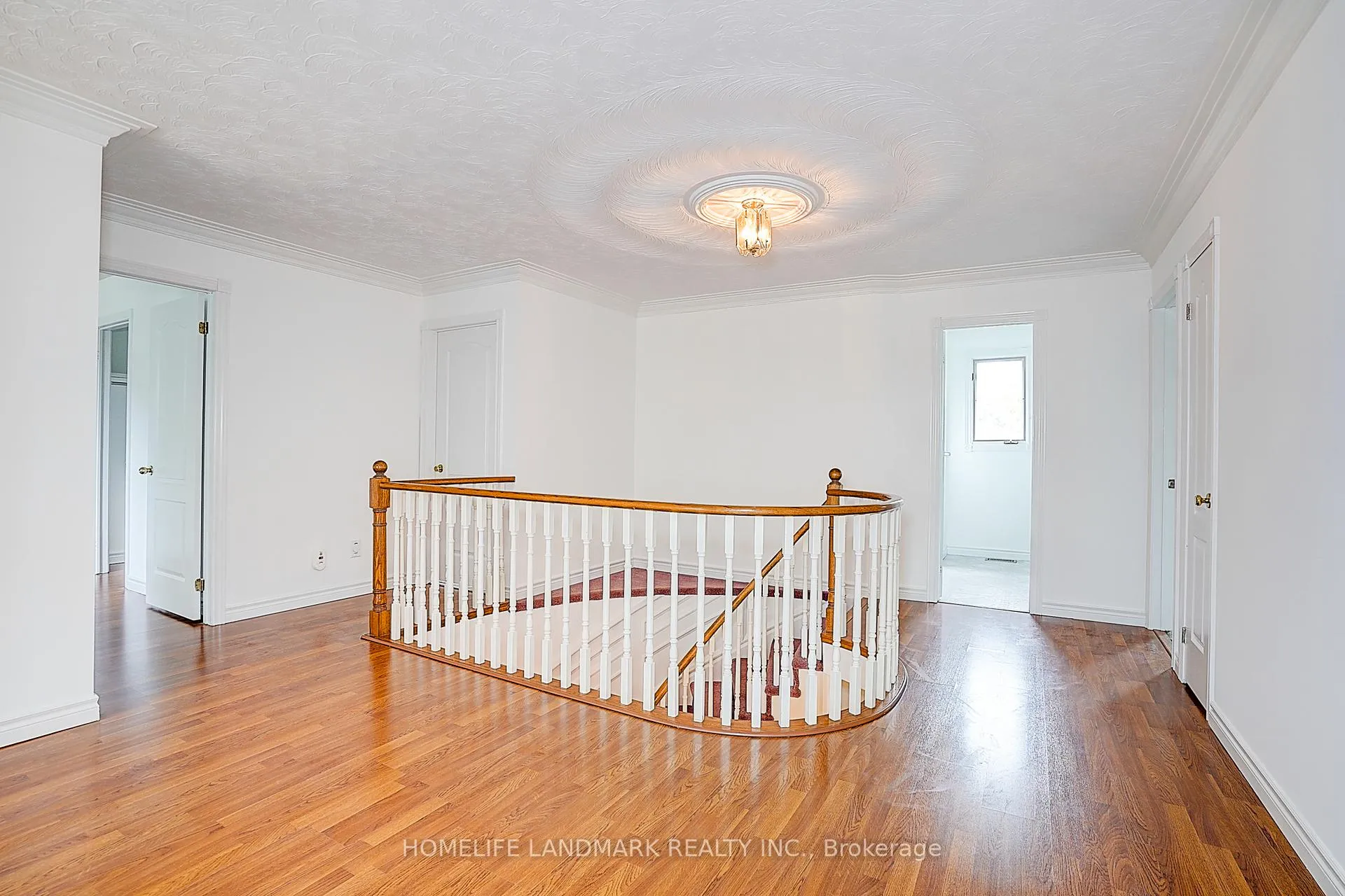 Photo 23 of 19 Bridle Court, Clarington, Courtice — HOMEH