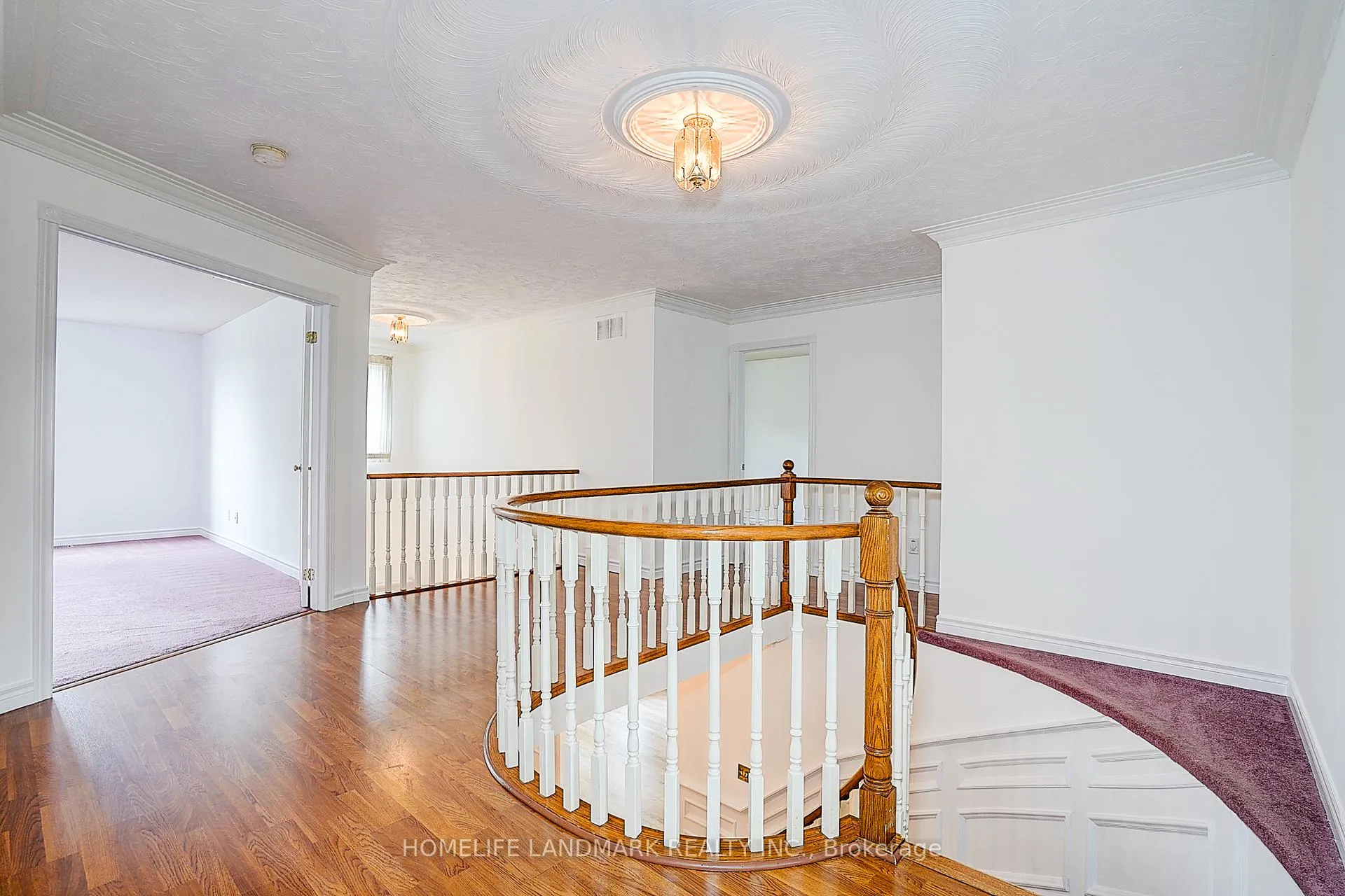 Photo 24 of 19 Bridle Court, Clarington, Courtice — HOMEH