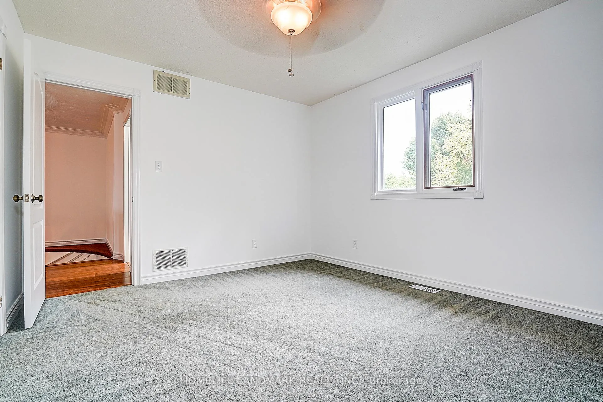Photo 31 of 19 Bridle Court, Clarington, Courtice — HOMEH