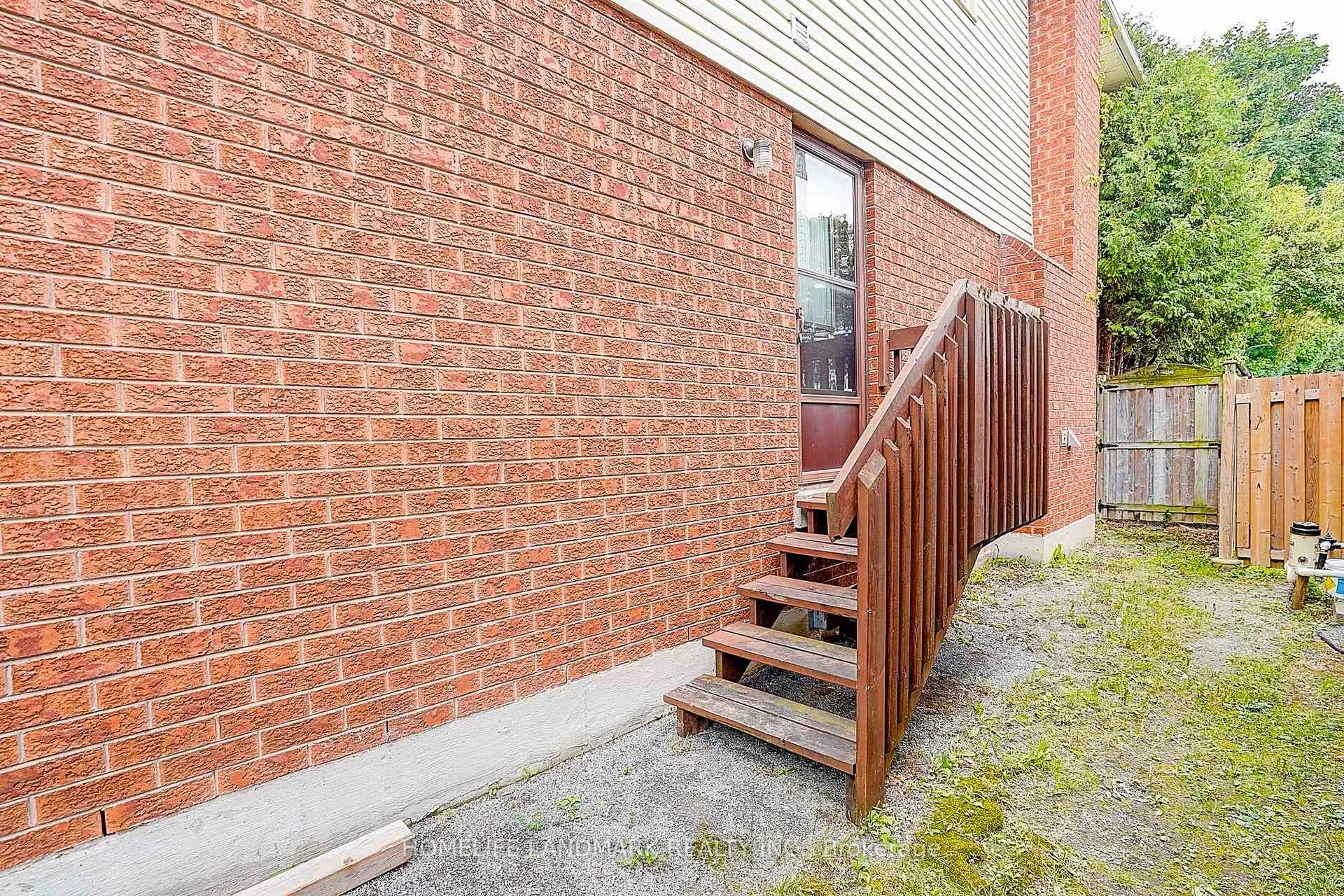 Photo 39 of 19 Bridle Court, Clarington, Courtice — HOMEH