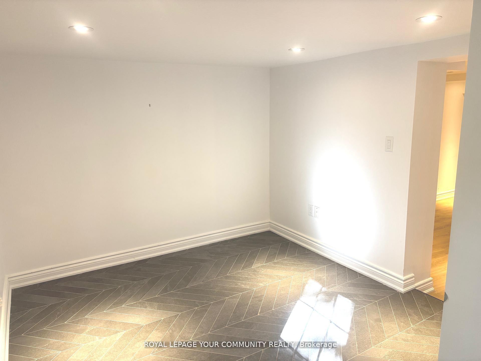 Photo 10 of 495 St Germain Avenue, Toronto, Bedford Park-Nortown — HOMEH