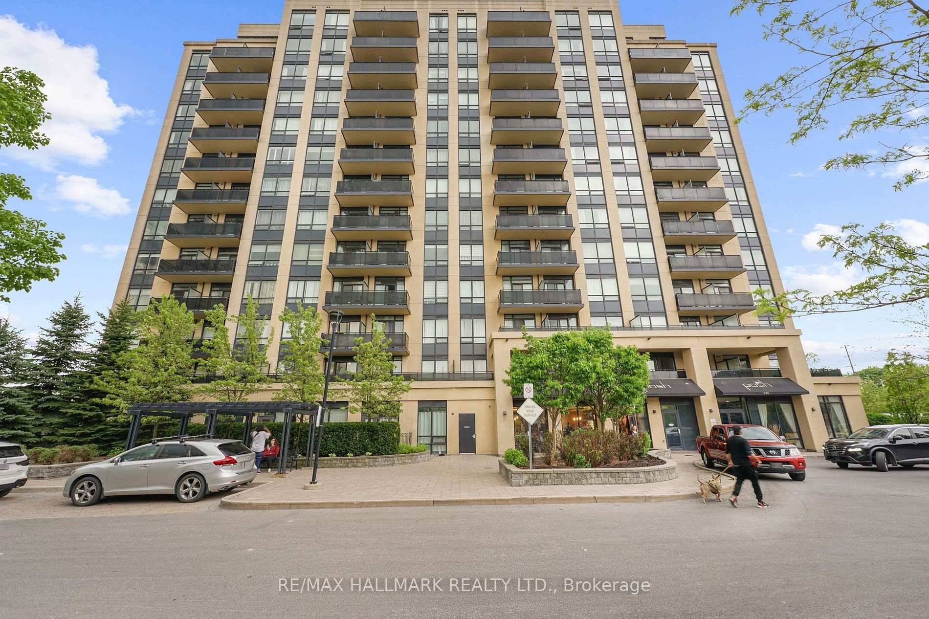 Front of Unit 1508, 520 Steeles Avenue