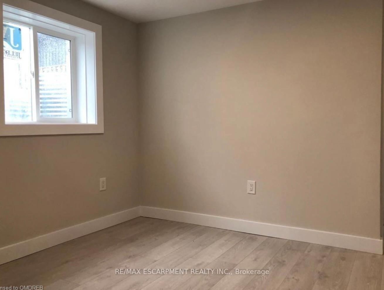 Photo 6 of Unit LOWER, 7 Chalmers Street, St. Catharines, Facer — HOMEH