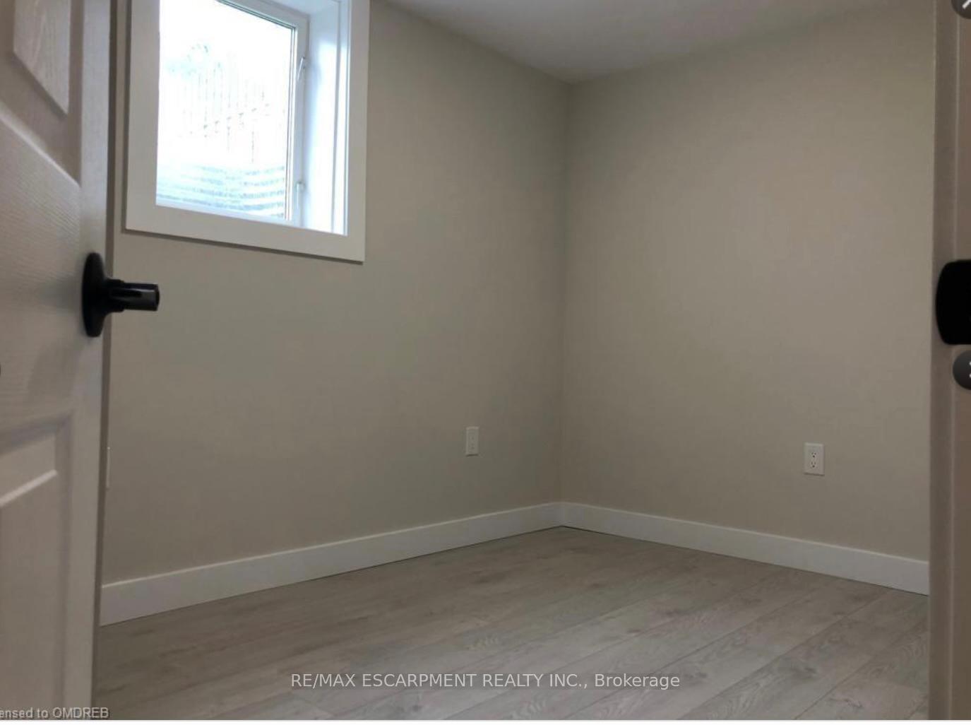 Photo 4 of Unit LOWER, 7 Chalmers Street, St. Catharines, Facer — HOMEH