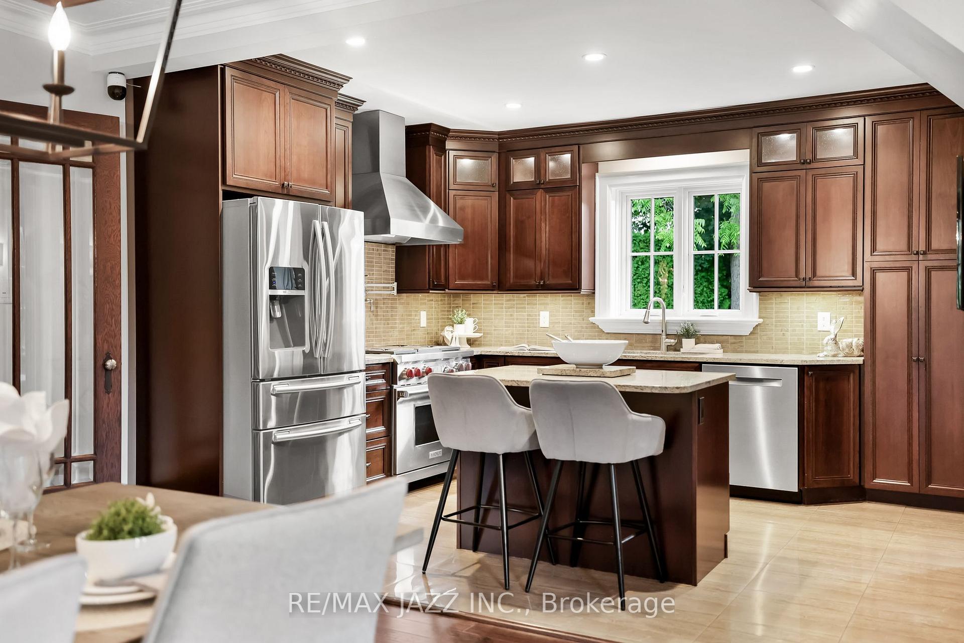 Photo 19 of 690 Bessborough Drive, Oshawa, Centennial — HOMEH