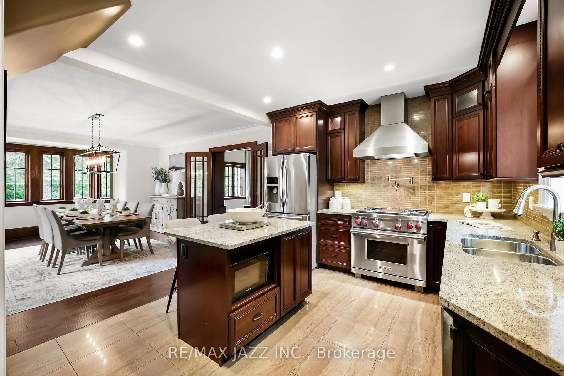 Photo 9 of 690 Bessborough Drive, Oshawa, Centennial — HOMEH