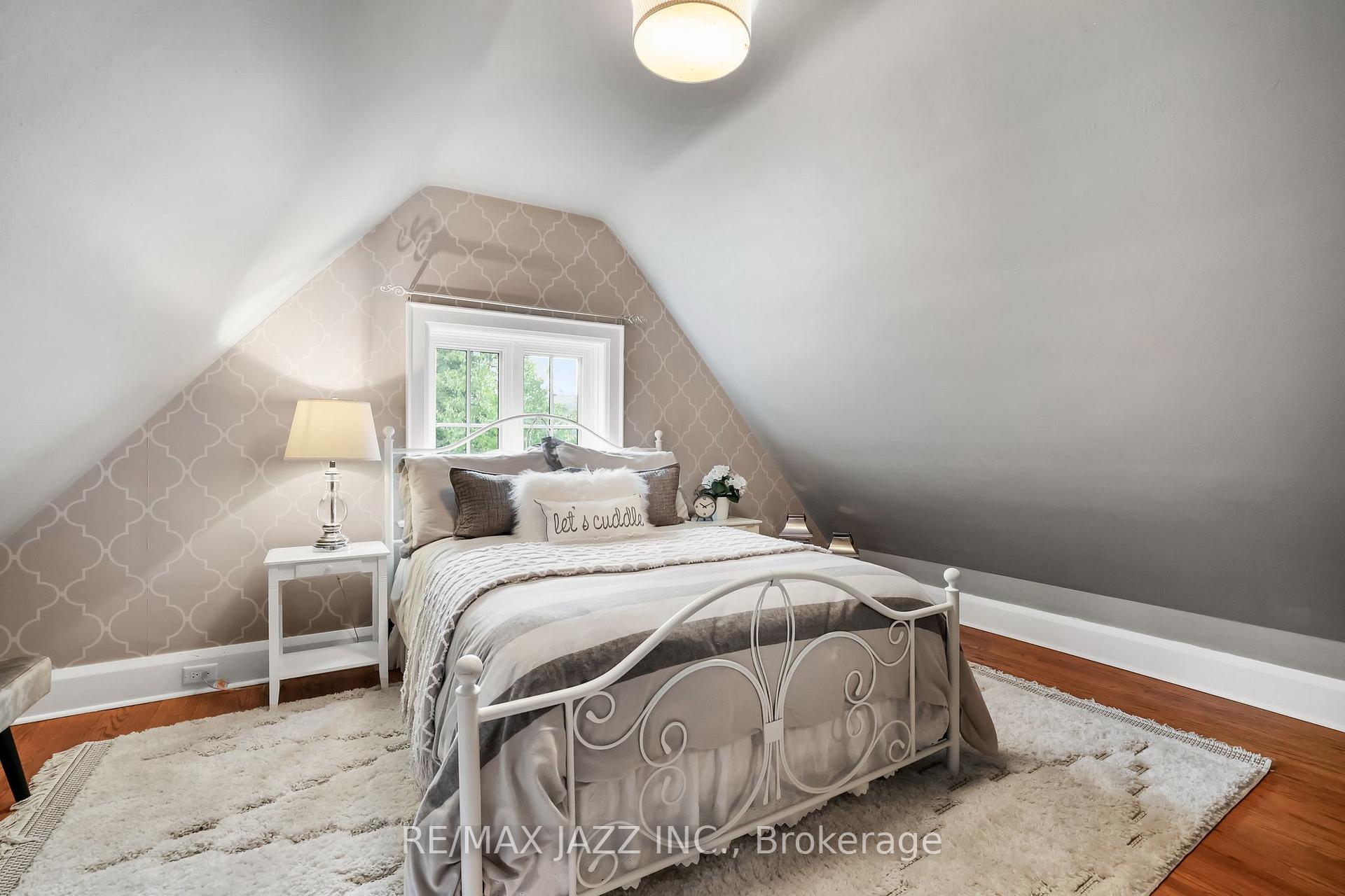 Photo 32 of 690 Bessborough Drive, Oshawa, Centennial — HOMEH