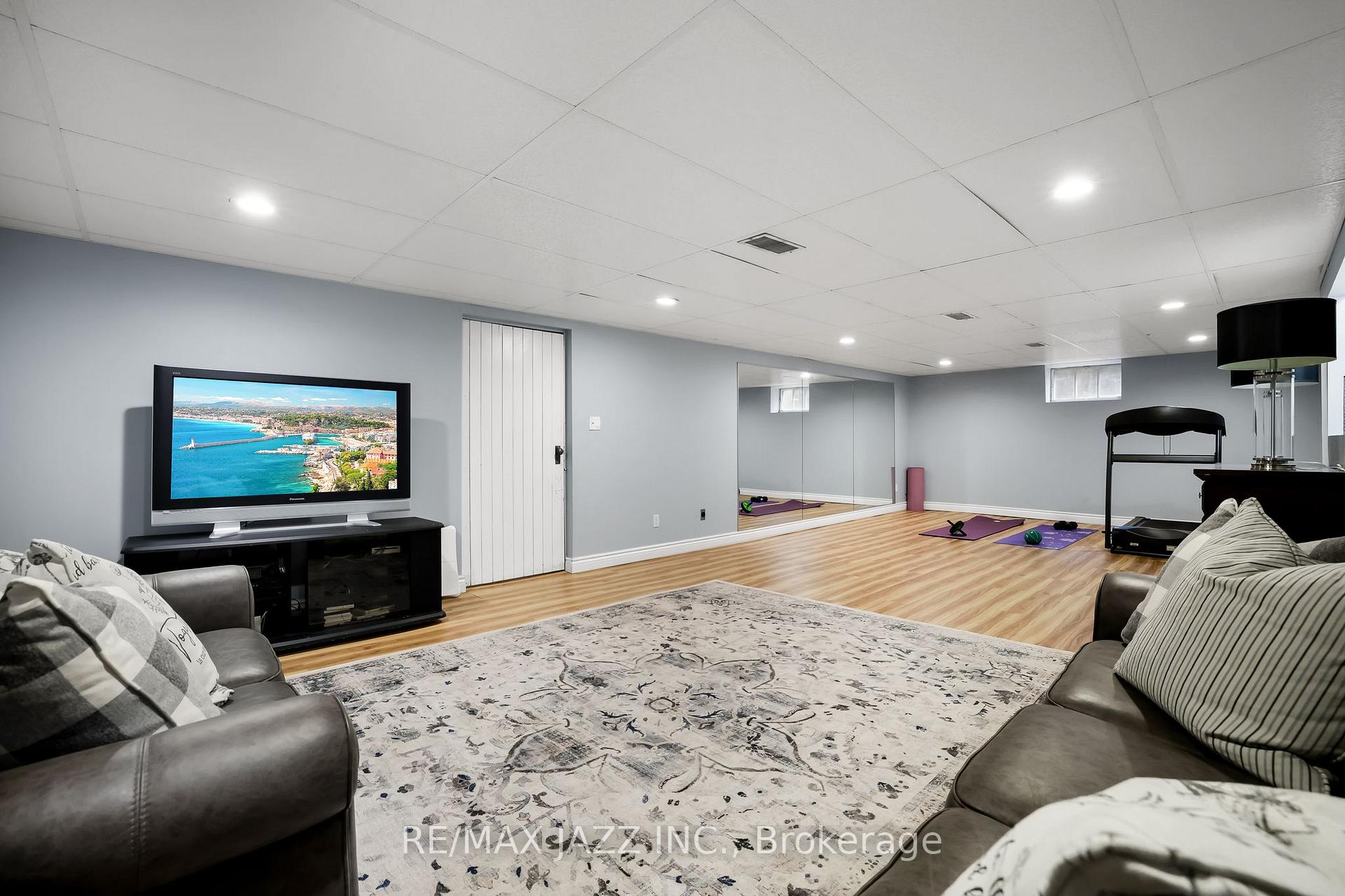Photo 33 of 690 Bessborough Drive, Oshawa, Centennial — HOMEH