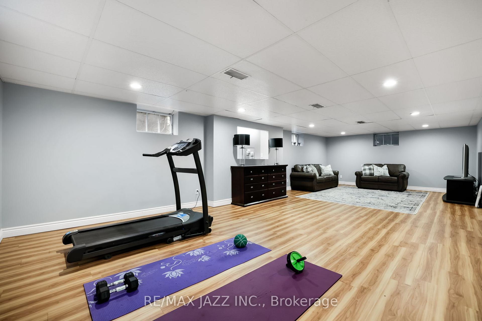 Photo 34 of 690 Bessborough Drive, Oshawa, Centennial — HOMEH