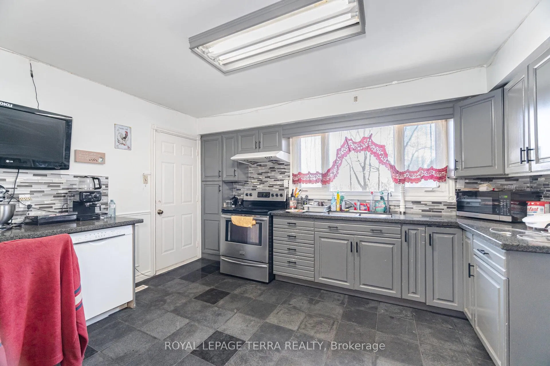 Photo 13 of 14457 Bramalea Road, Caledon, Rural Caledon — HOMEH