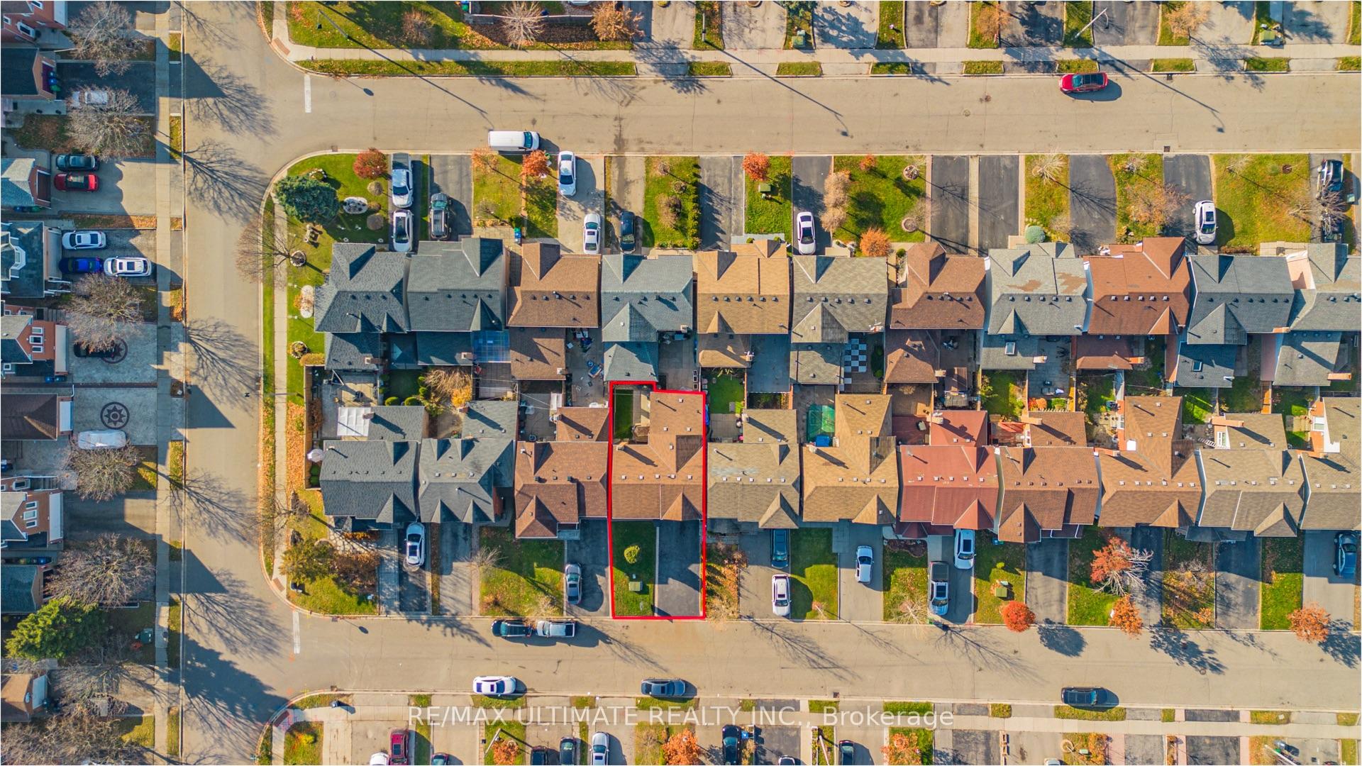 Photo 10 of 8 Chipmunk Crescent, Brampton, Sandringham-Wellington — HOMEH