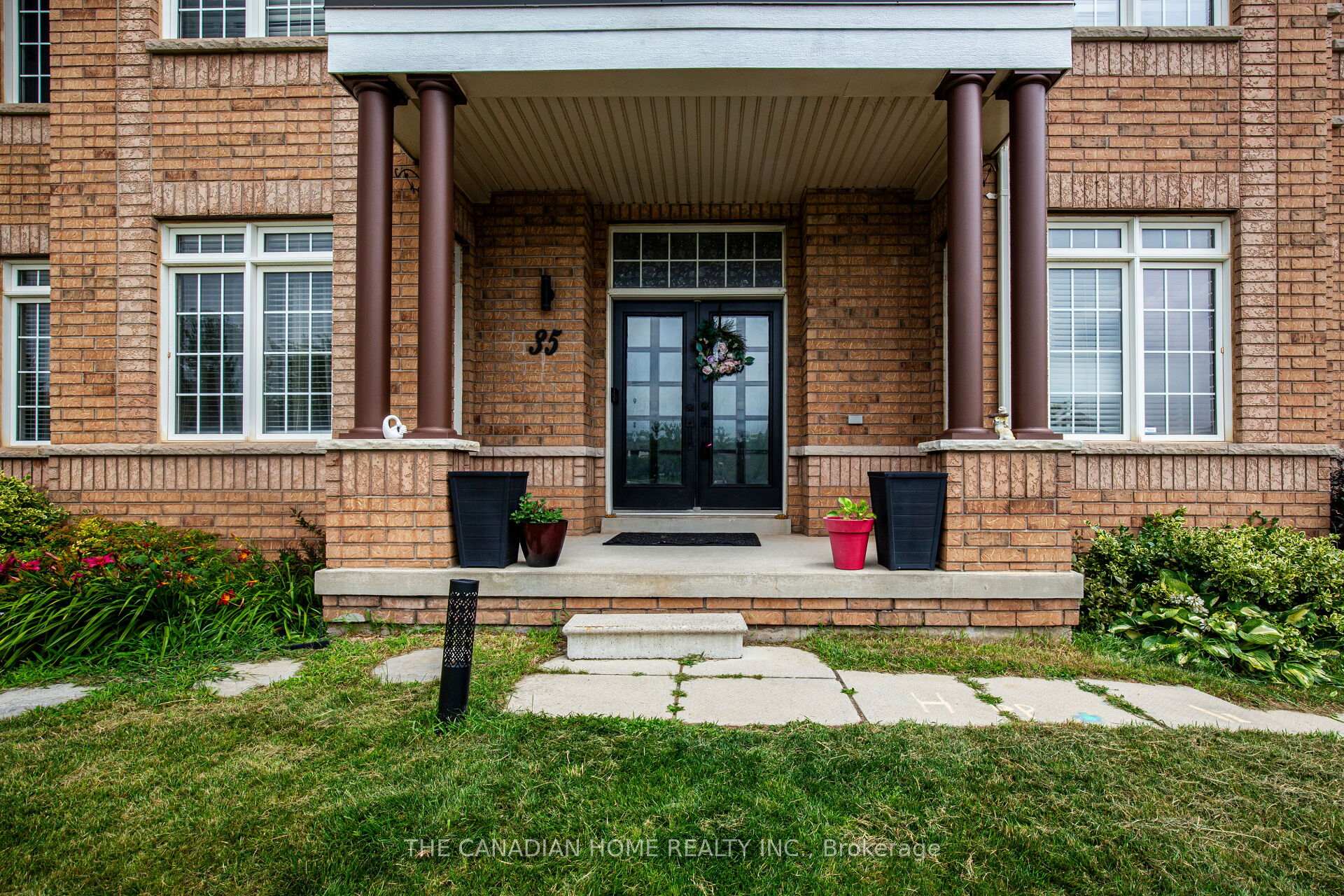 Photo 3 of 35 Ashby Field Road, Brampton, Credit Valley — HOMEH
