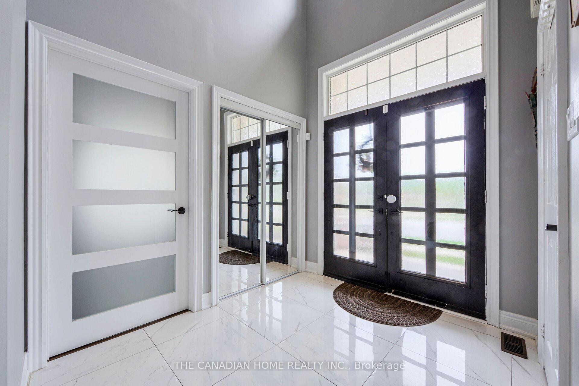Photo 4 of 35 Ashby Field Road, Brampton, Credit Valley — HOMEH