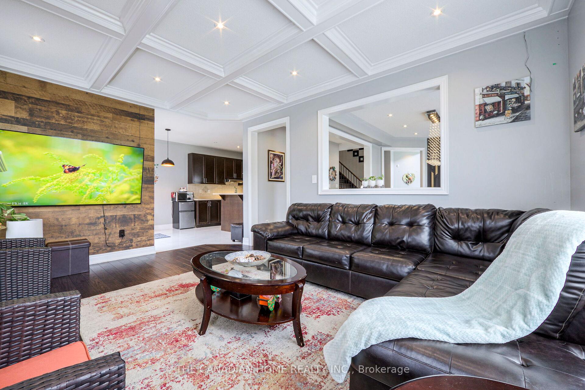 Photo 8 of 35 Ashby Field Road, Brampton, Credit Valley — HOMEH