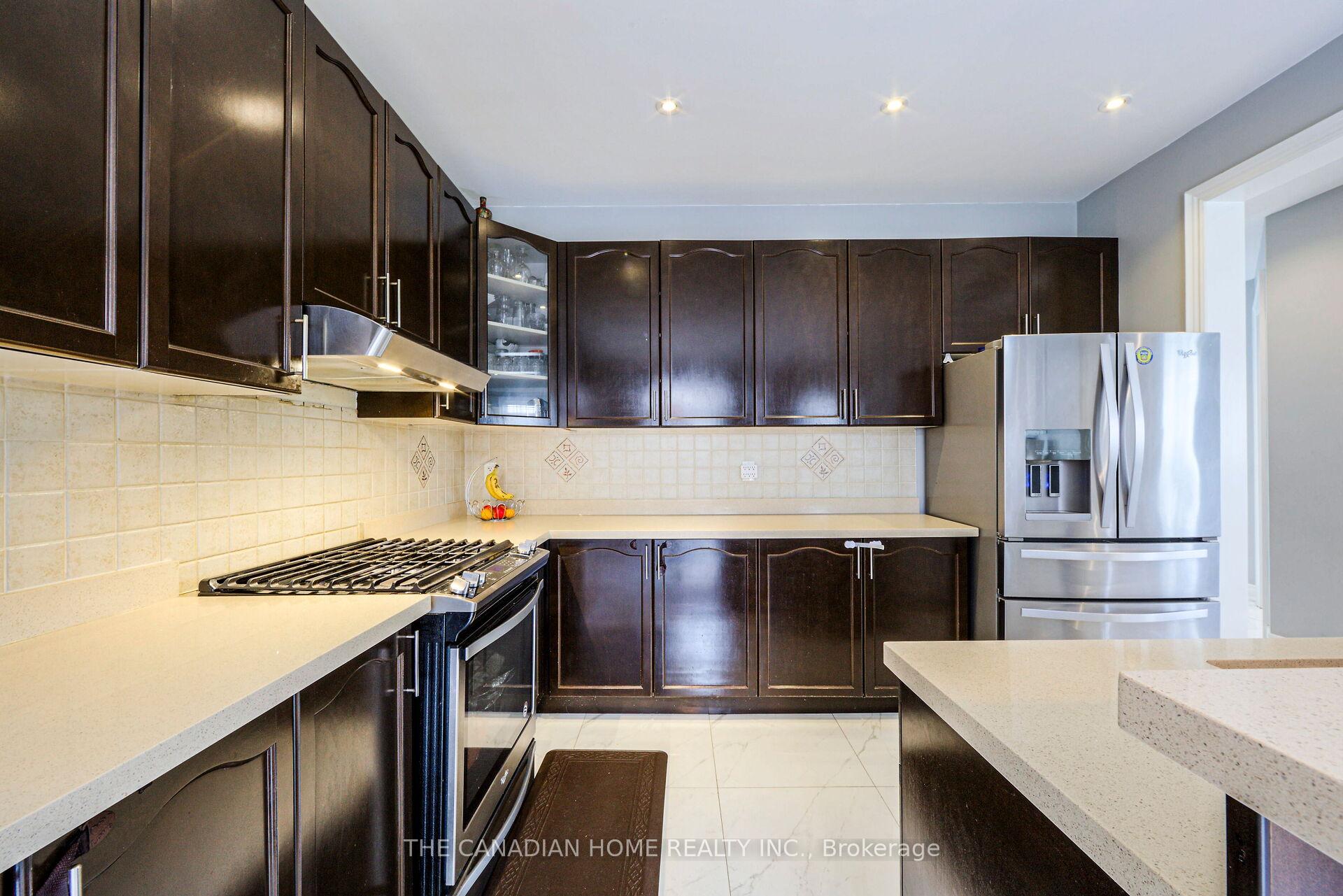 Photo 11 of 35 Ashby Field Road, Brampton, Credit Valley — HOMEH