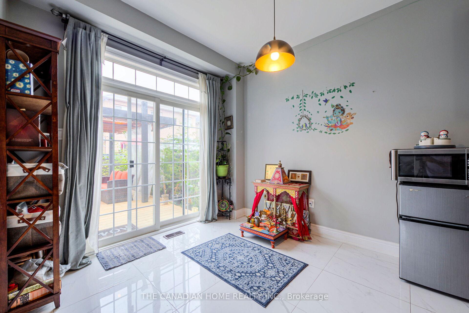 Photo 9 of 35 Ashby Field Road, Brampton, Credit Valley — HOMEH