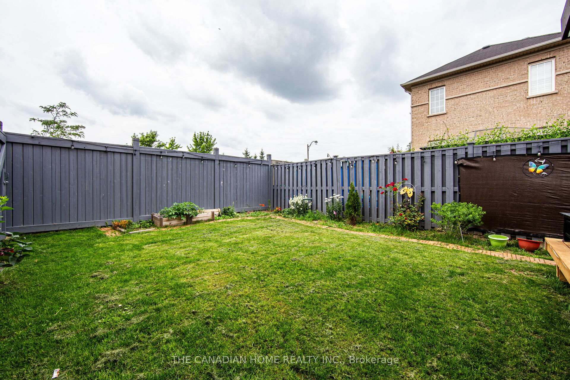Photo 36 of 35 Ashby Field Road, Brampton, Credit Valley — HOMEH