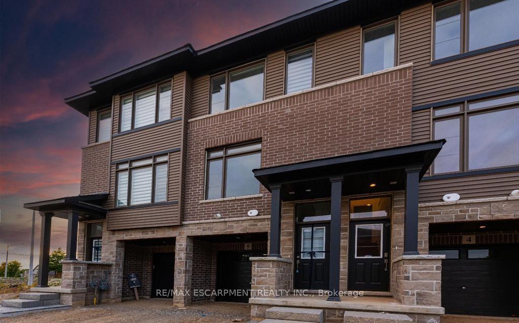 Front of Unit 5, 120 Court Drive