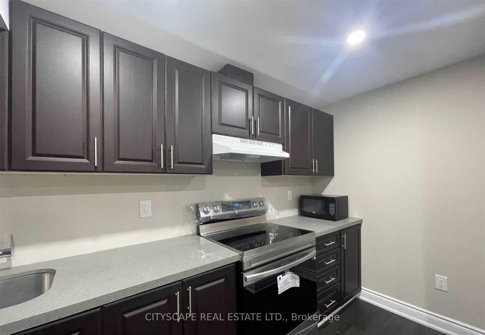 Photo 10 of Unit Bsmt, 94 Beachville Circle, Brampton, Credit Valley — HOMEH