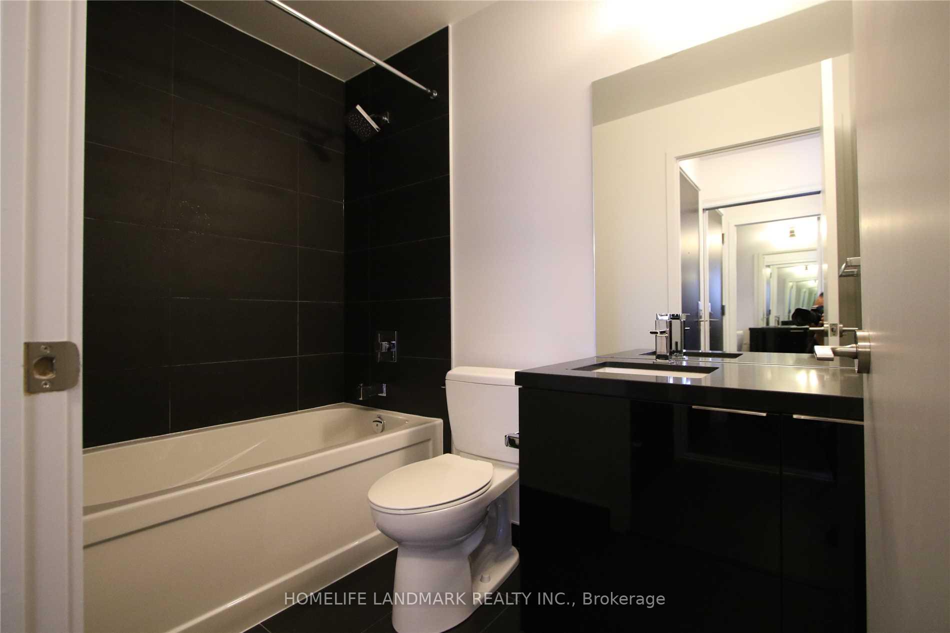 Photo 5 of Unit 1006, 8 Eglinton Avenue E, Toronto, Mount Pleasant West — HOMEH