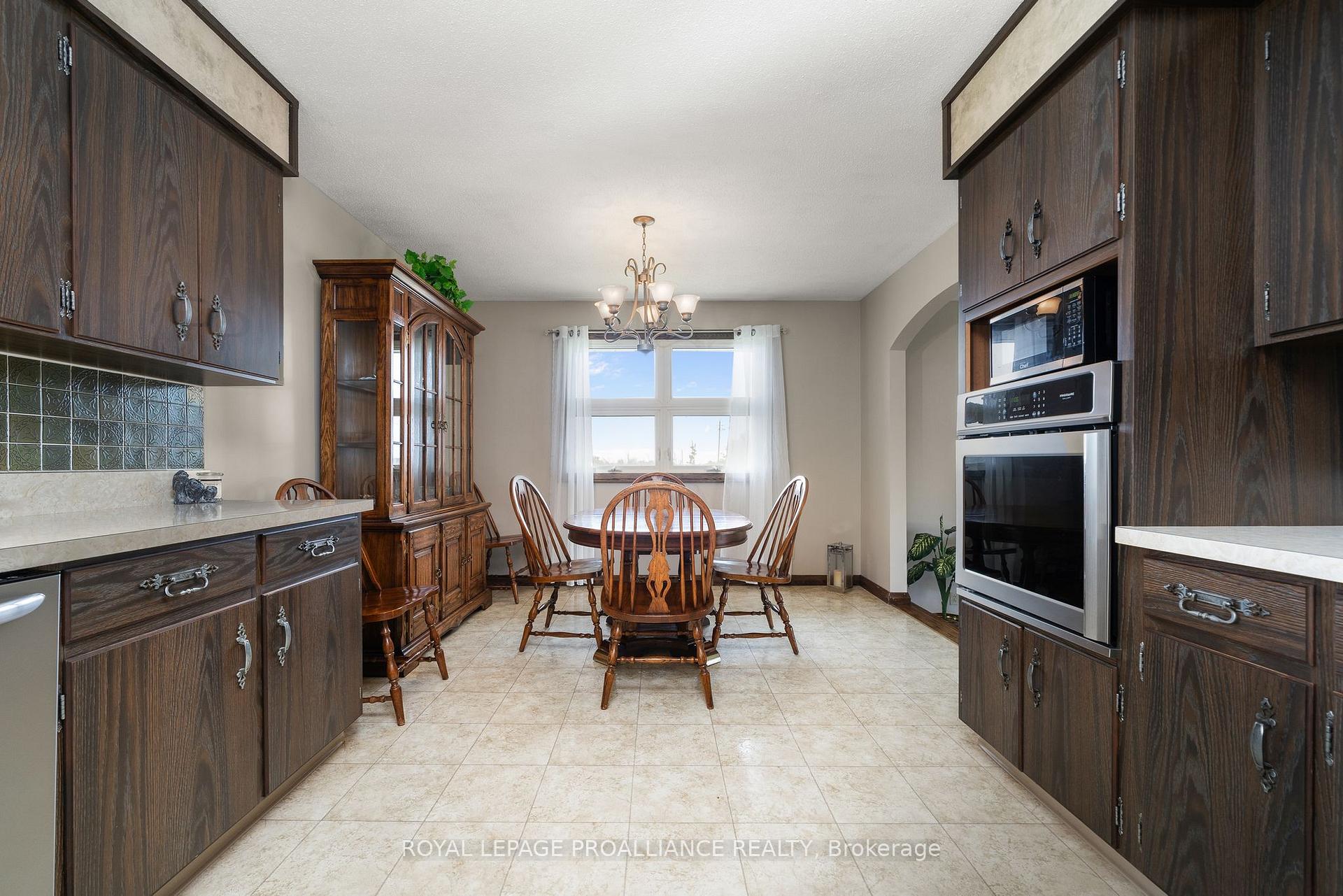 Photo 11 of 6864 Highway 62, Belleville, Belleville Ward — HOMEH
