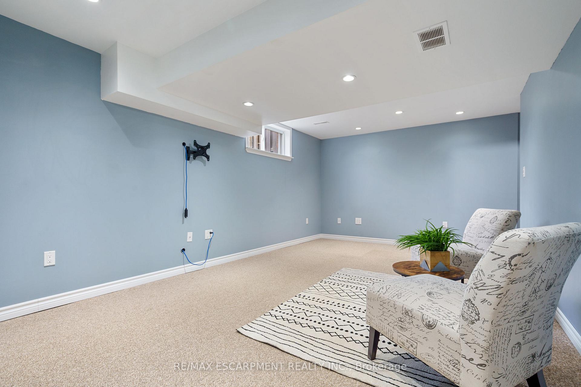 Photo 16 of 85 Chelsea Crescent, Hamilton, Stoney Creek — HOMEH