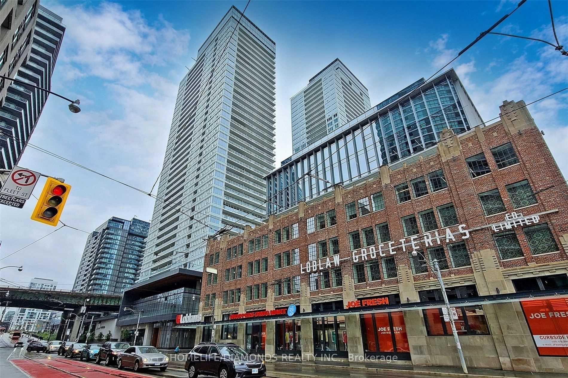 Front of Unit 816, 19 Bathurst Street