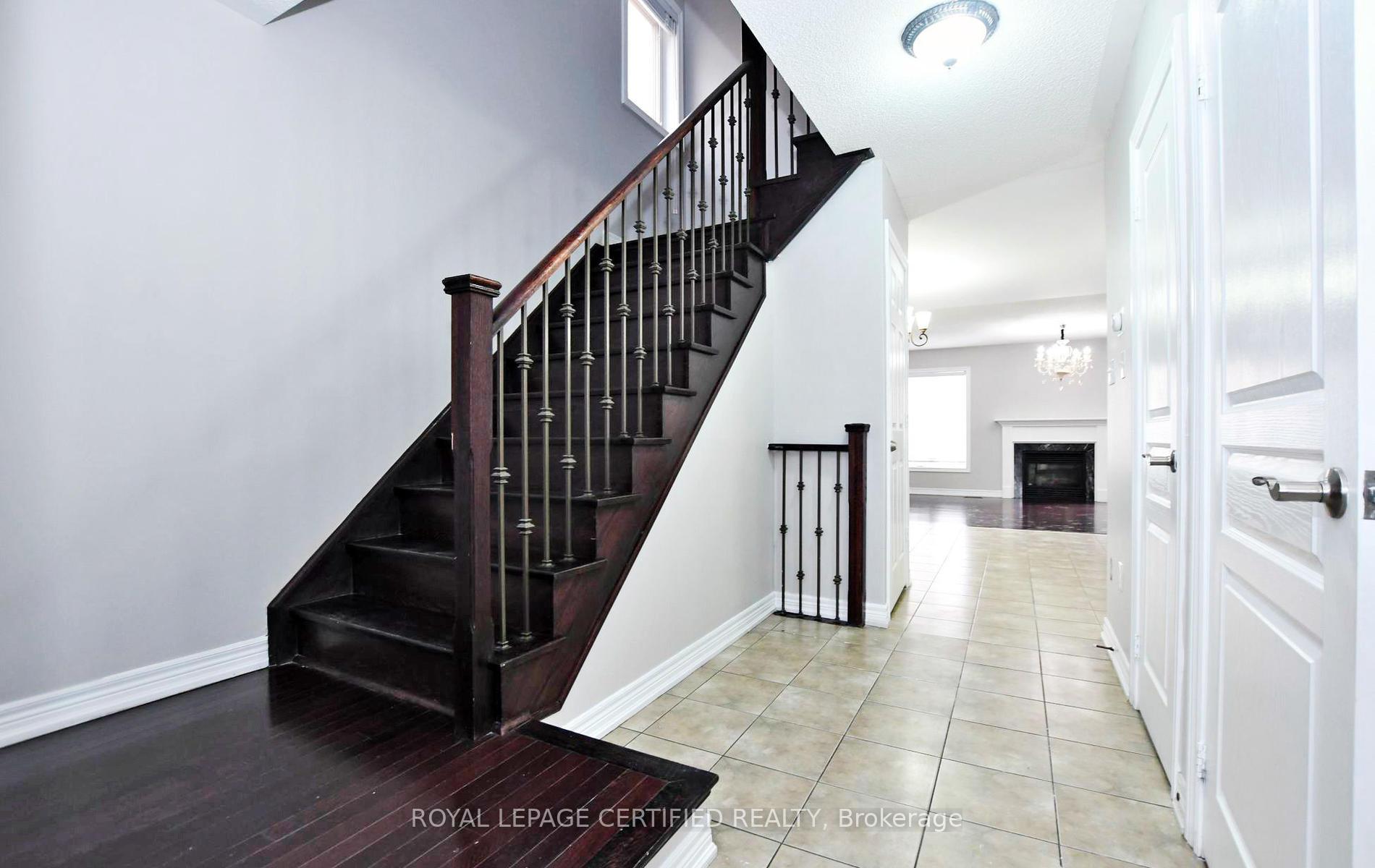 Photo 2 of Unit Main & 2nd Floor, 72 Black Maple Crescent, Vaughan, Patterson — HOMEH