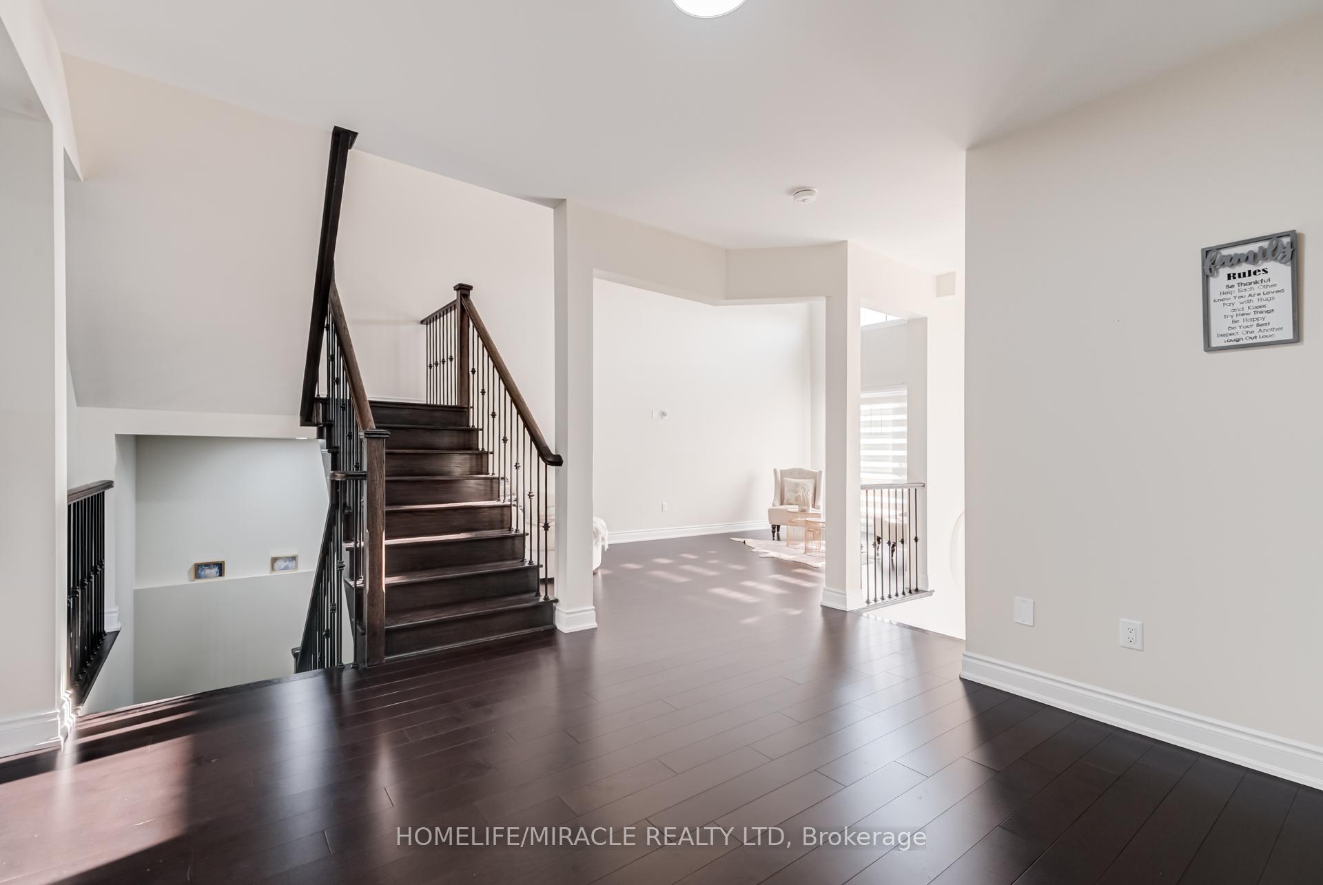 Photo 20 of 121 Kennedy Boulevard, New Tecumseth, Alliston — HOMEH