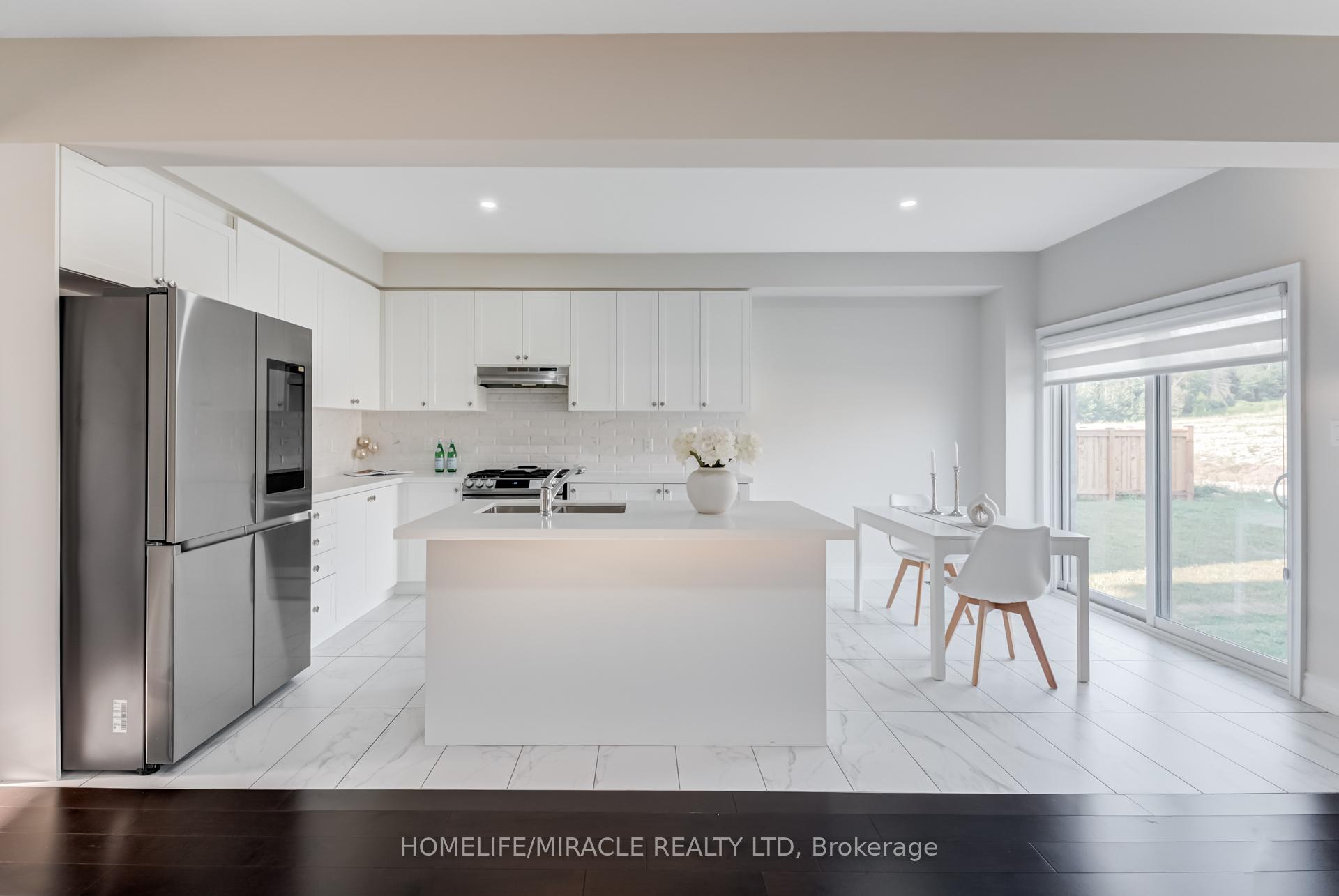 Photo 17 of 121 Kennedy Boulevard, New Tecumseth, Alliston — HOMEH