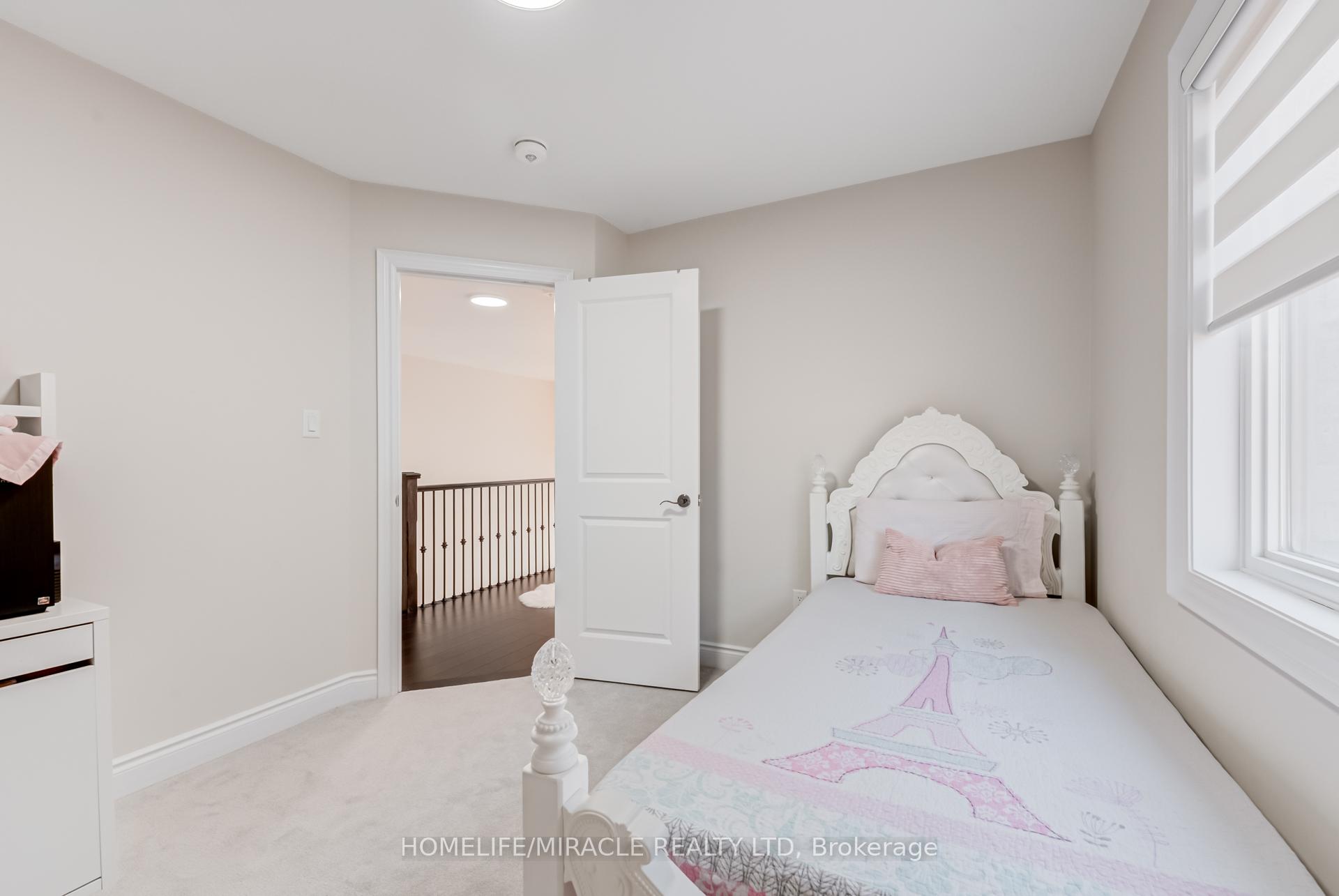 Photo 31 of 121 Kennedy Boulevard, New Tecumseth, Alliston — HOMEH