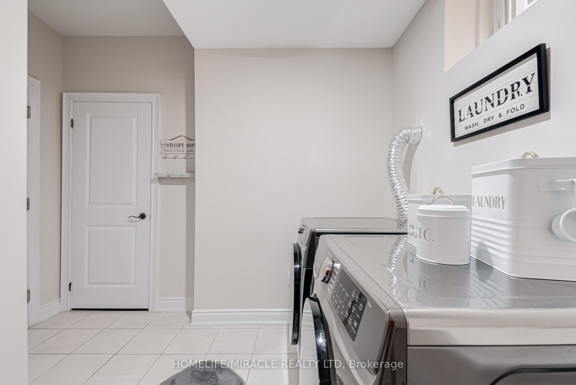Photo 34 of 121 Kennedy Boulevard, New Tecumseth, Alliston — HOMEH