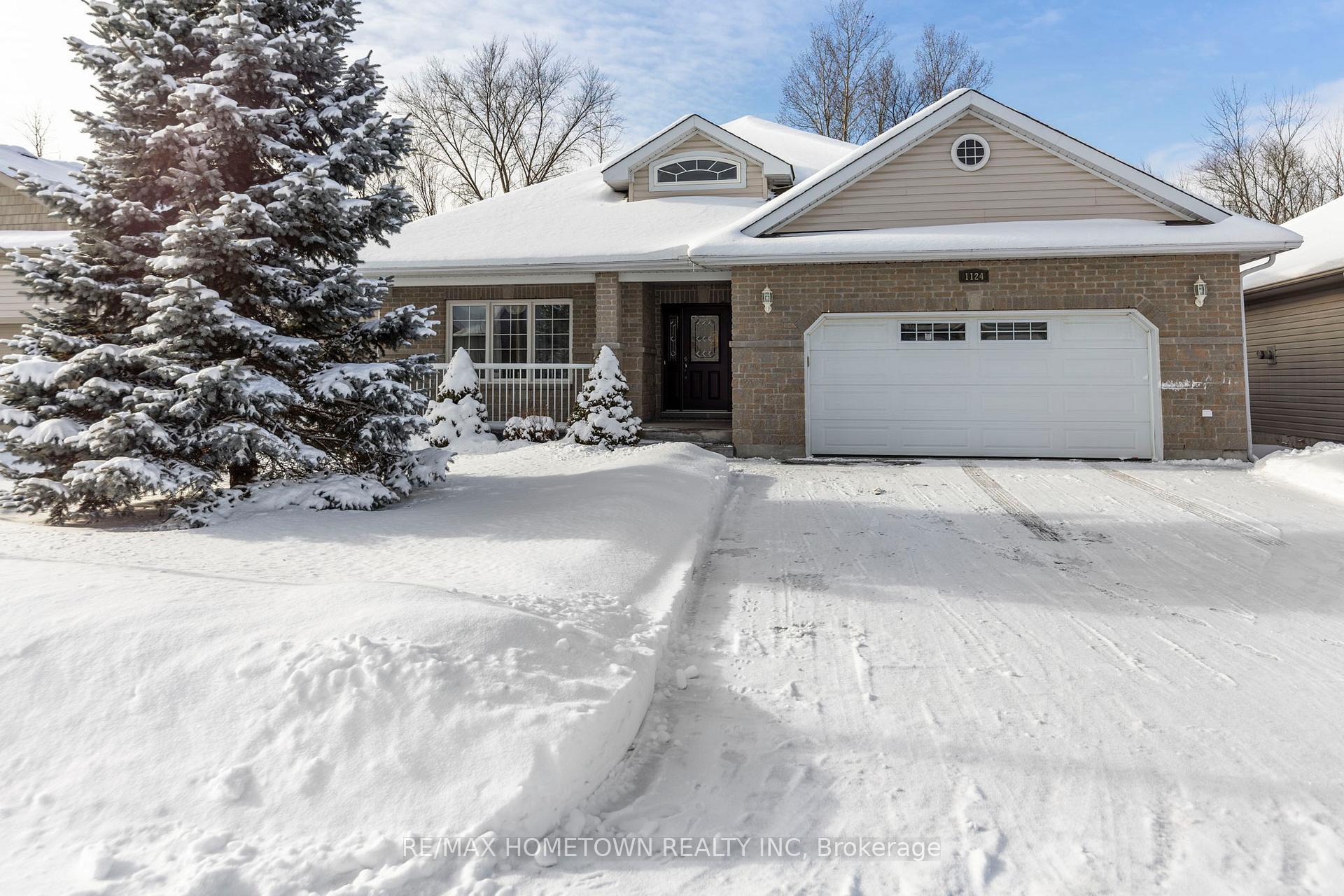 Front of 1124 McClure Crescent