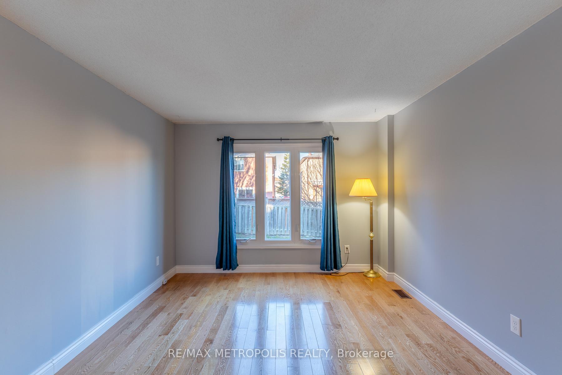 Photo 12 of Unit Main, 113 Cimmaron Street, Markham, Middlefield — HOMEH