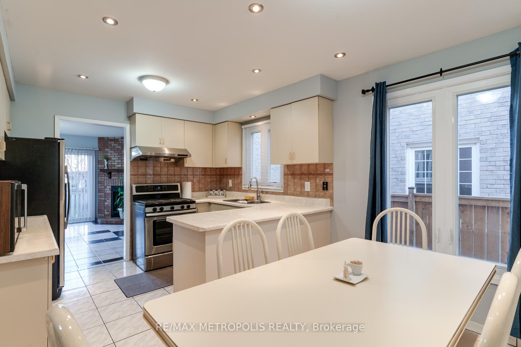 Photo 19 of Unit Main, 113 Cimmaron Street, Markham, Middlefield — HOMEH