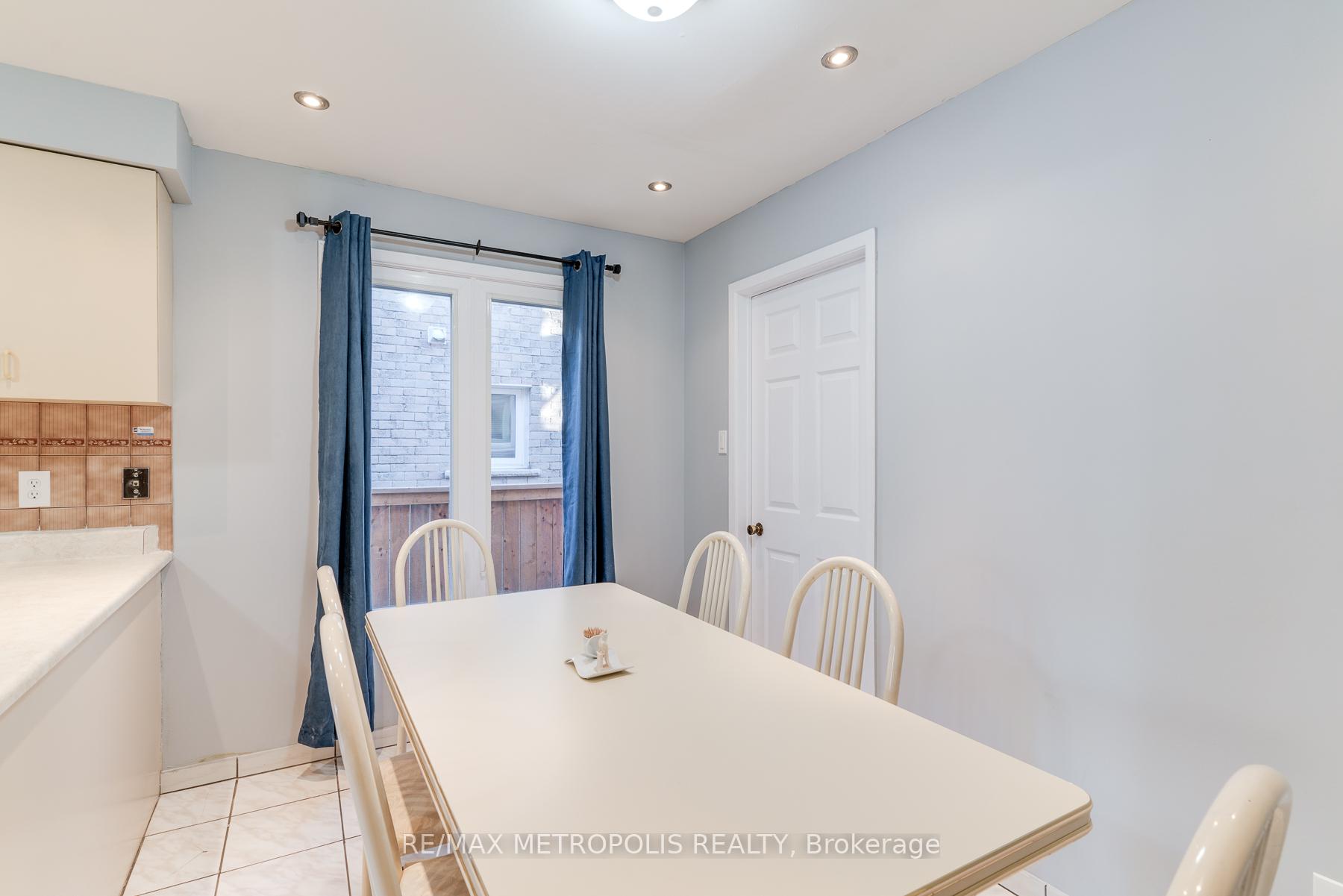 Photo 24 of Unit Main, 113 Cimmaron Street, Markham, Middlefield — HOMEH