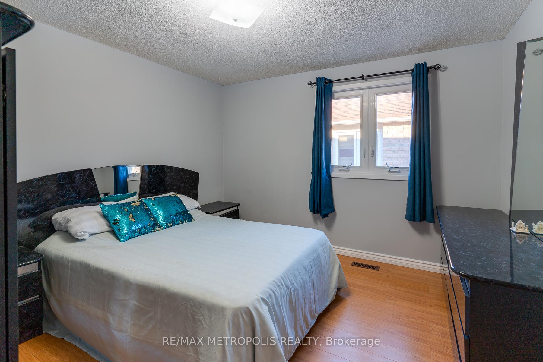 Photo 9 of Unit Main, 113 Cimmaron Street, Markham, Middlefield — HOMEH