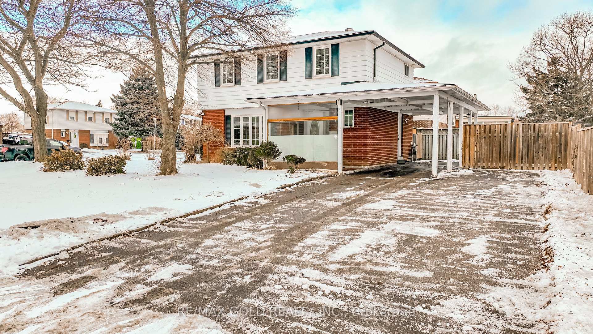 Front of 1 Elrose Road