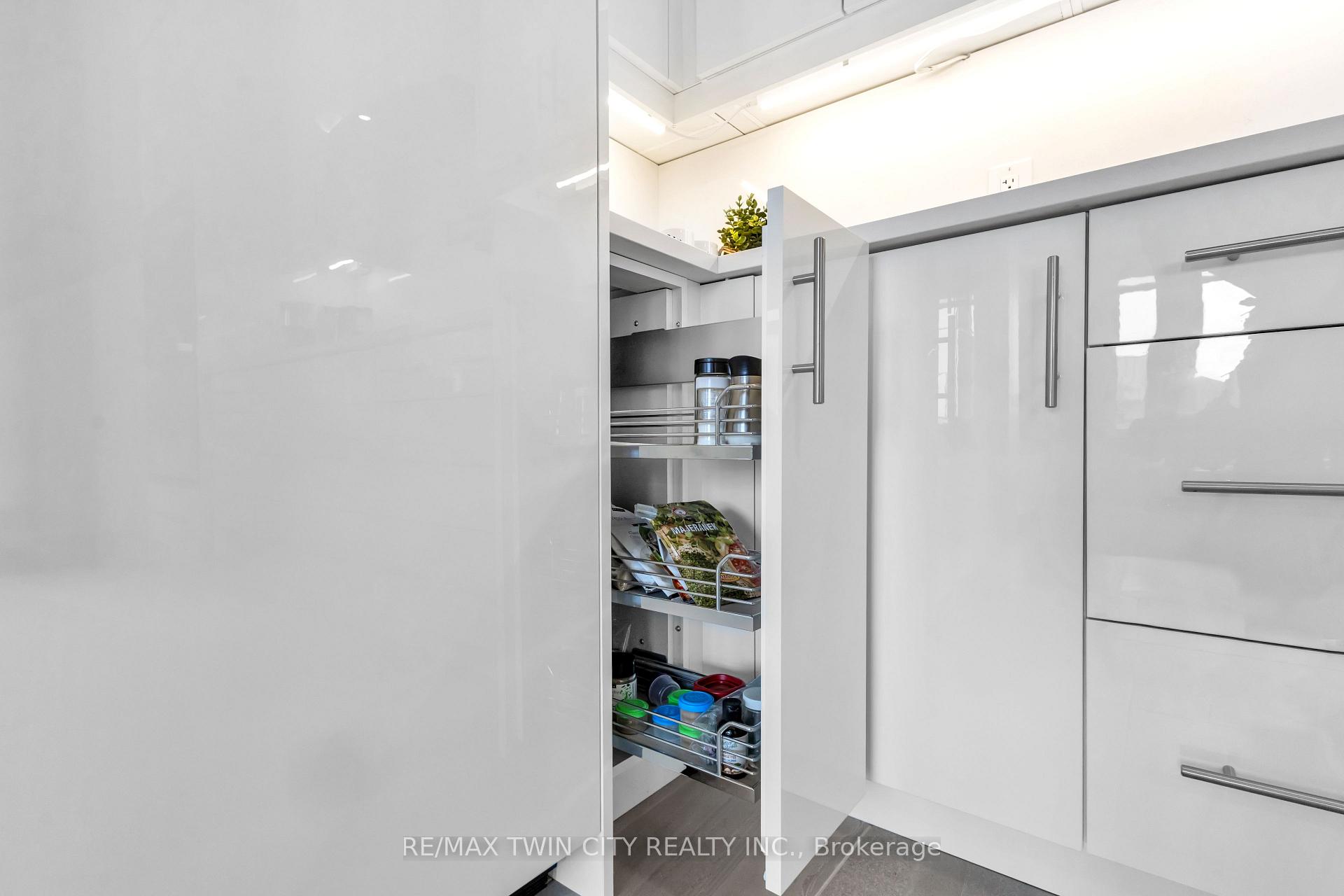 Photo 15 of 35 Crossmore Crescent, Cambridge — HOMEH