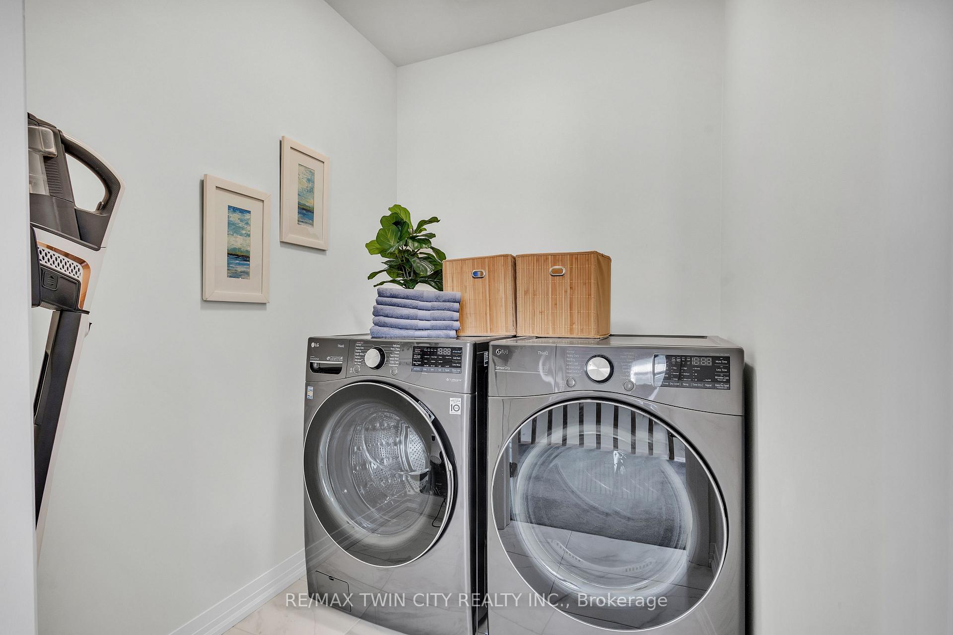 Photo 41 of 35 Crossmore Crescent, Cambridge — HOMEH