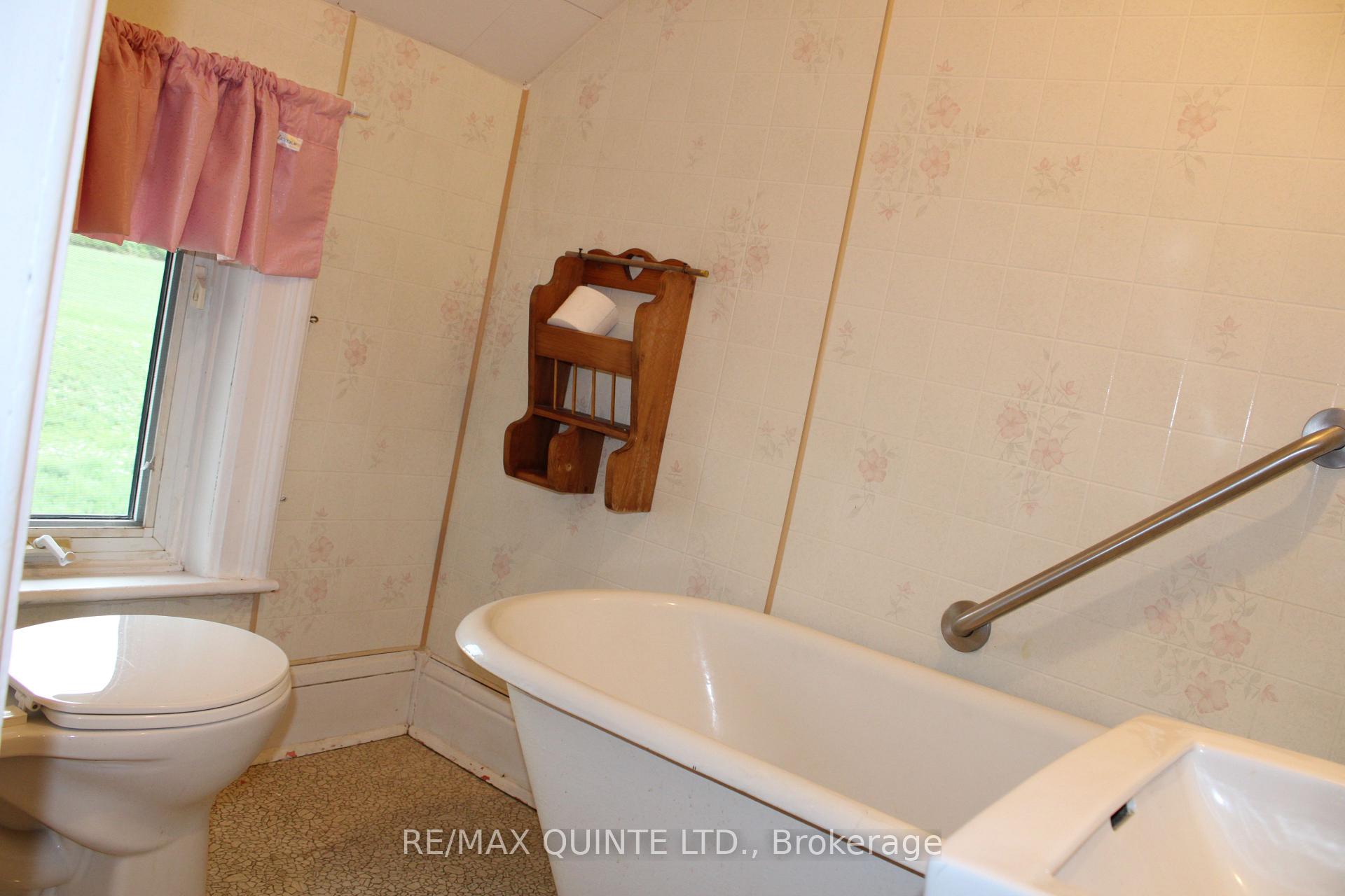 Photo 17 of 472 Maple Road, Stirling-Rawdon, Stirling Ward — HOMEH