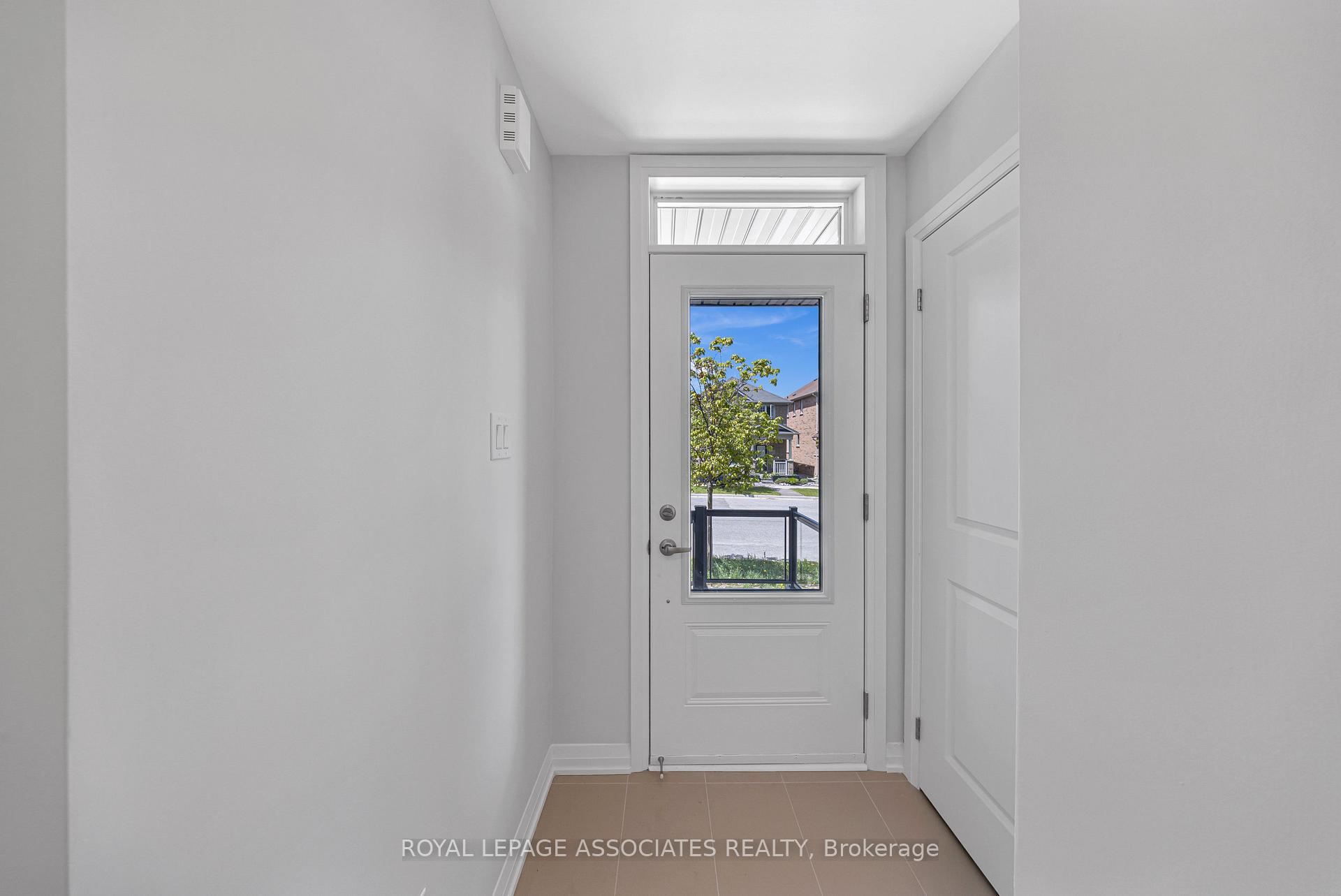 Photo 2 of 81 Rustle Wood Avenue, Markham, Cornell — HOMEH