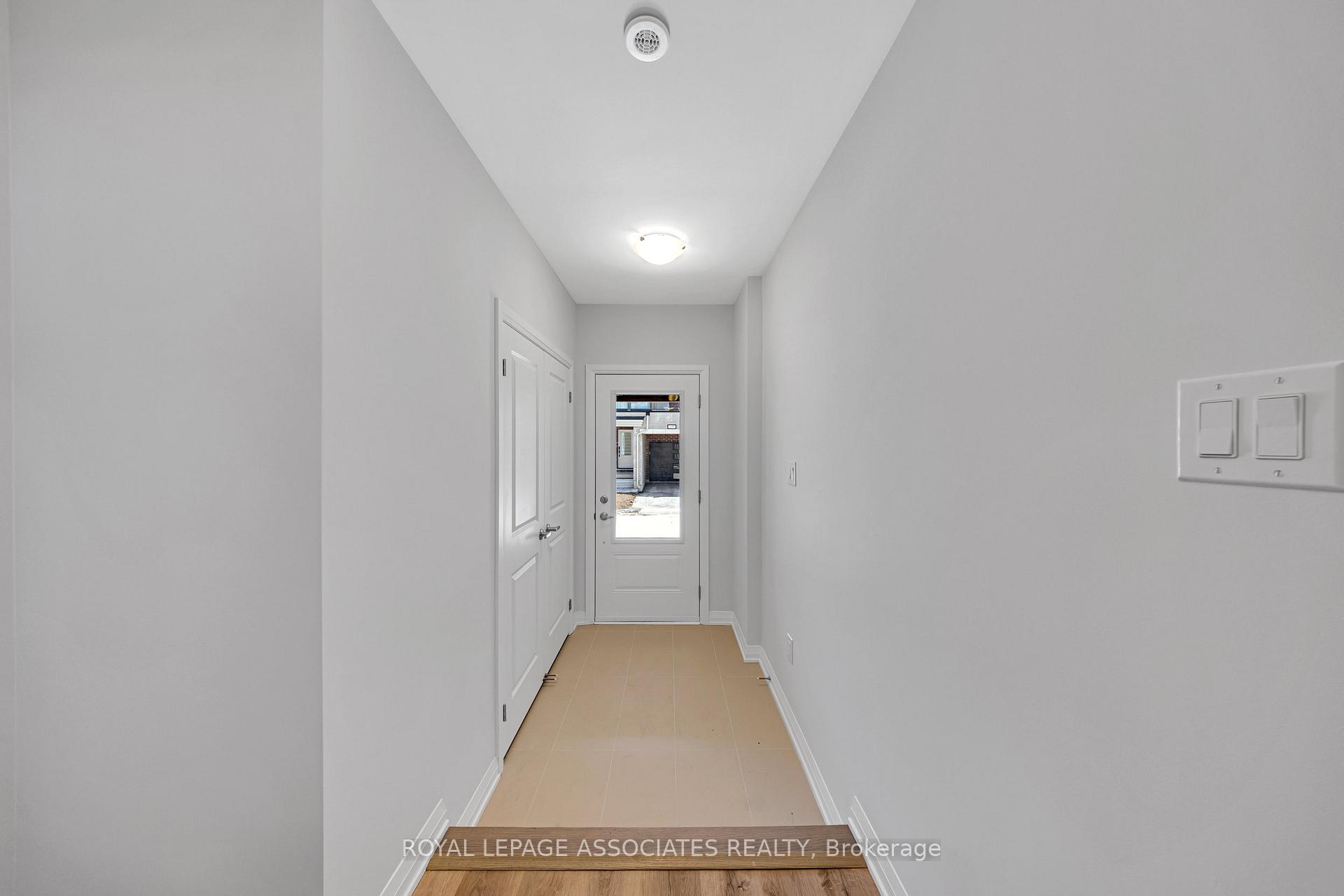Photo 3 of 81 Rustle Wood Avenue, Markham, Cornell — HOMEH