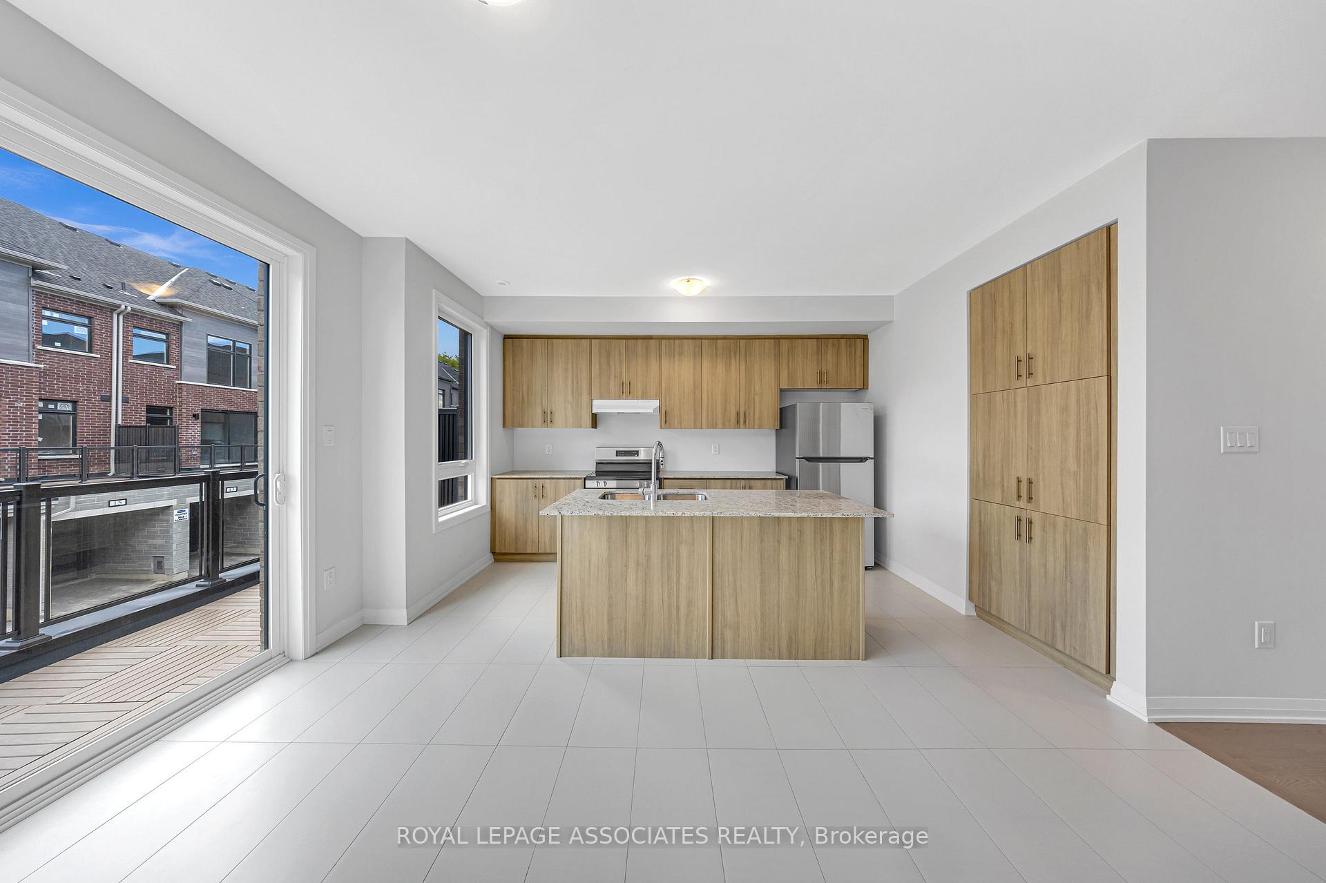 Photo 14 of 81 Rustle Wood Avenue, Markham, Cornell — HOMEH