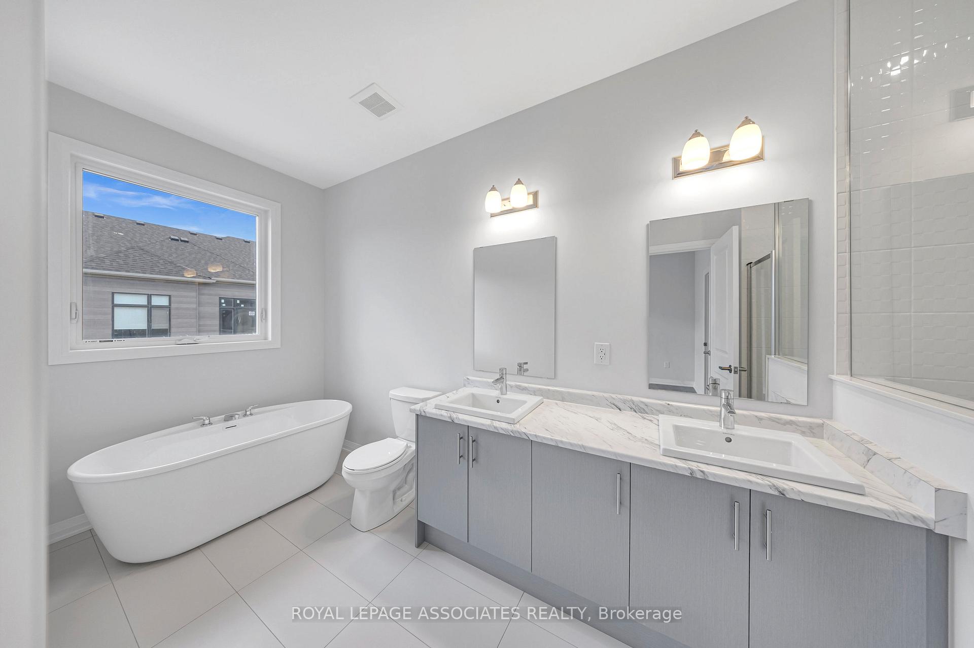 Photo 10 of 81 Rustle Wood Avenue, Markham, Cornell — HOMEH