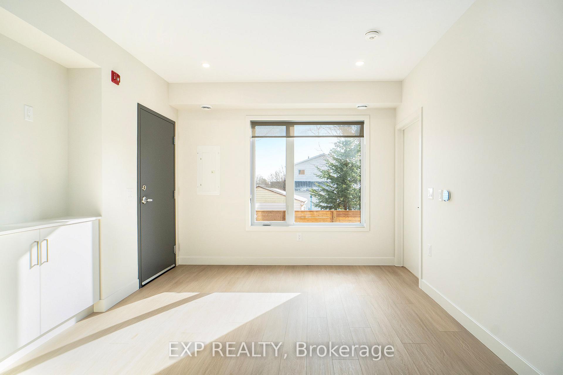 Photo 12 of 158 Laval Street, Ottawa, Vanier — HOMEH