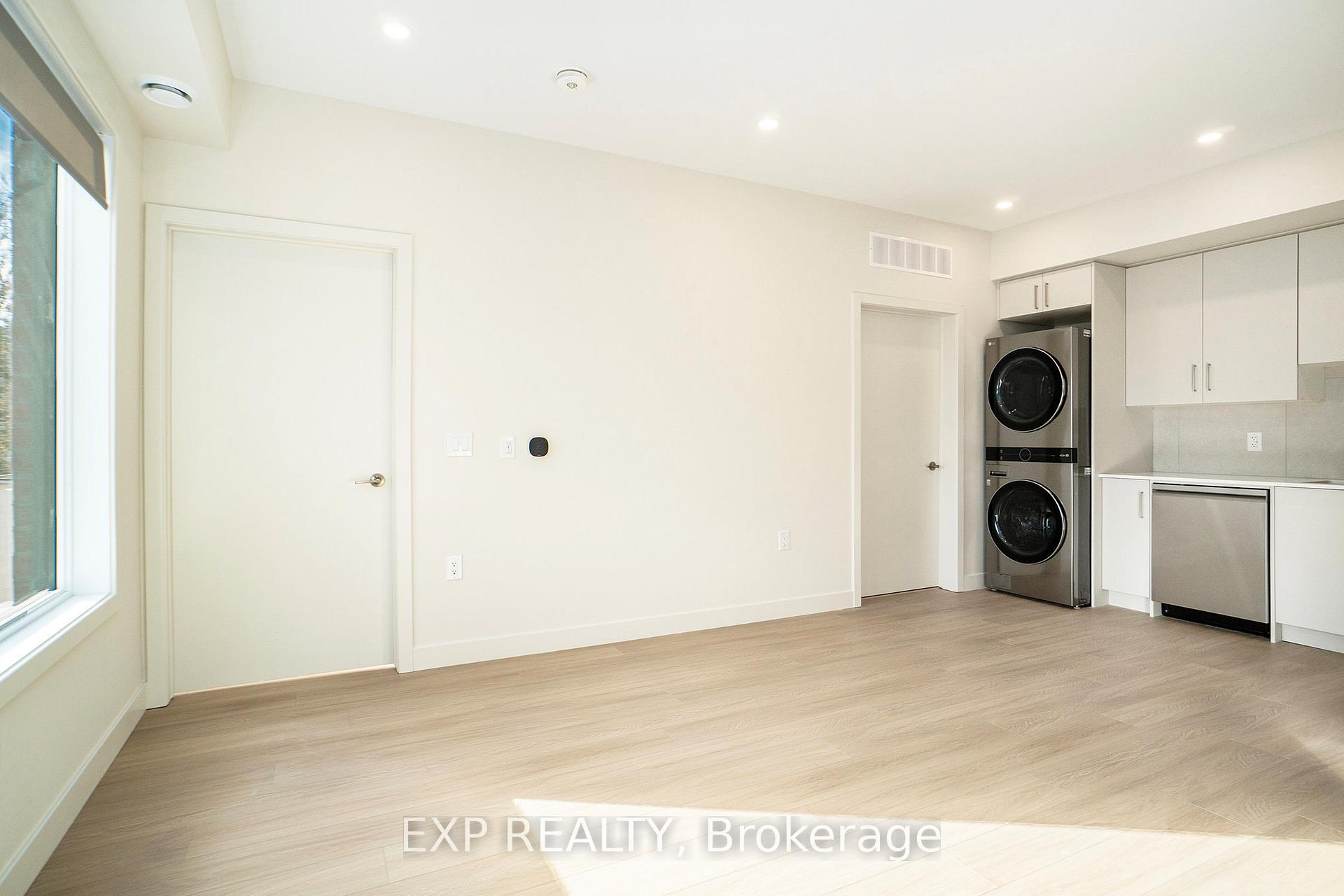 Photo 10 of 158 Laval Street, Ottawa, Vanier — HOMEH