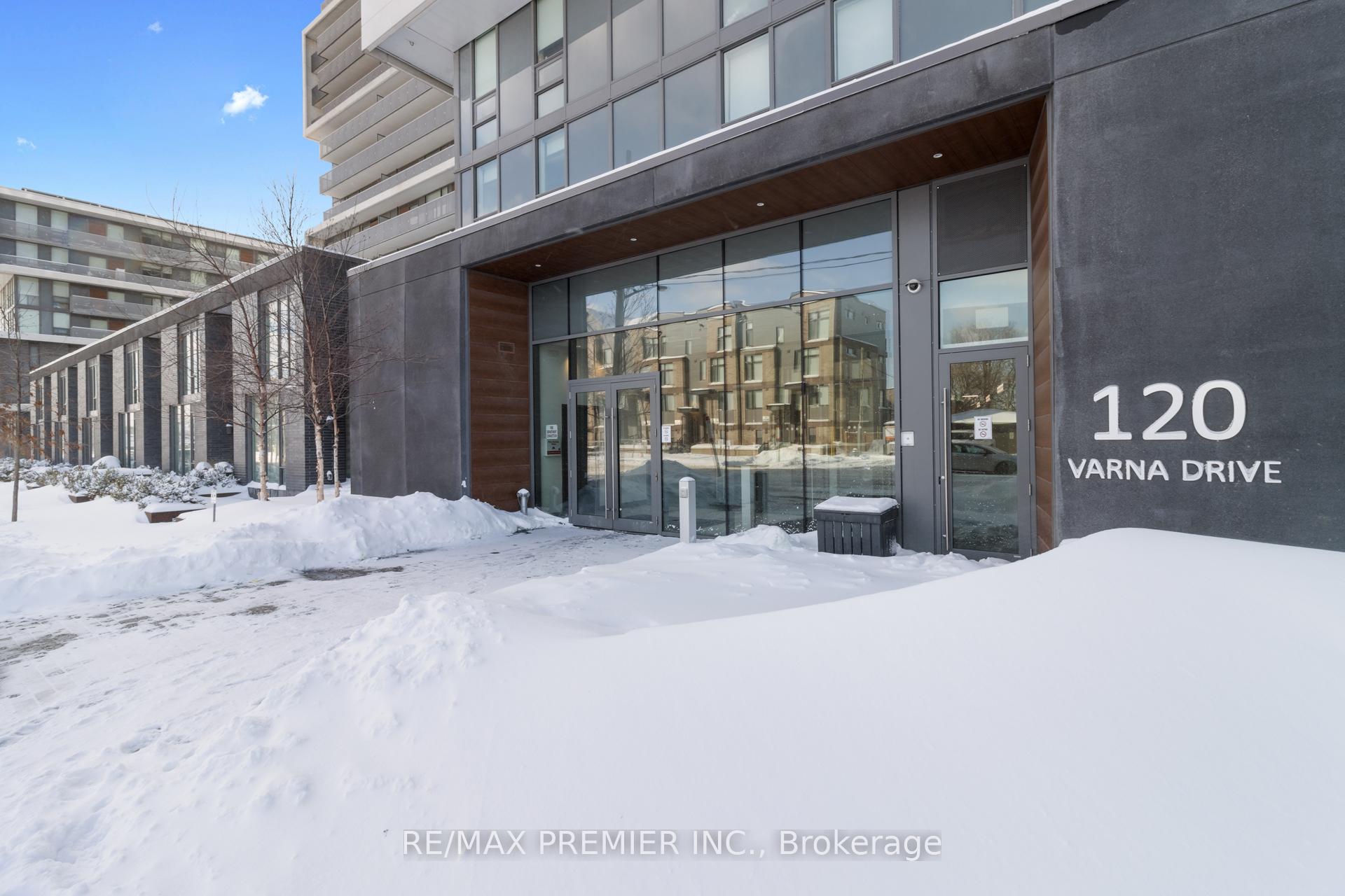 Photo 3 of Unit 303, 120 Varna Drive, Toronto, Englemount-Lawrence — HOMEH