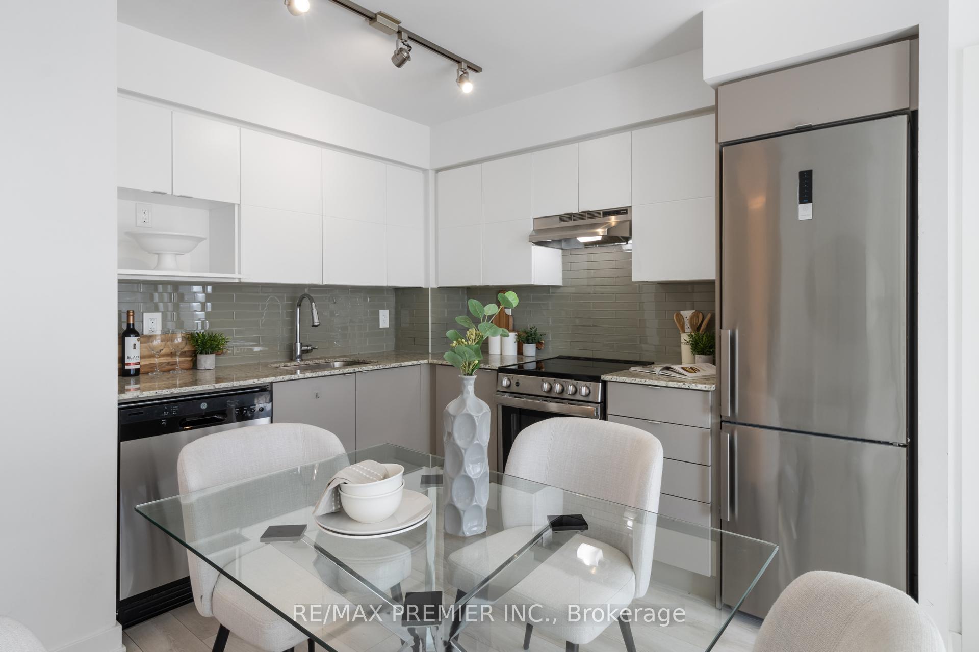 Photo 15 of Unit 303, 120 Varna Drive, Toronto, Englemount-Lawrence — HOMEH